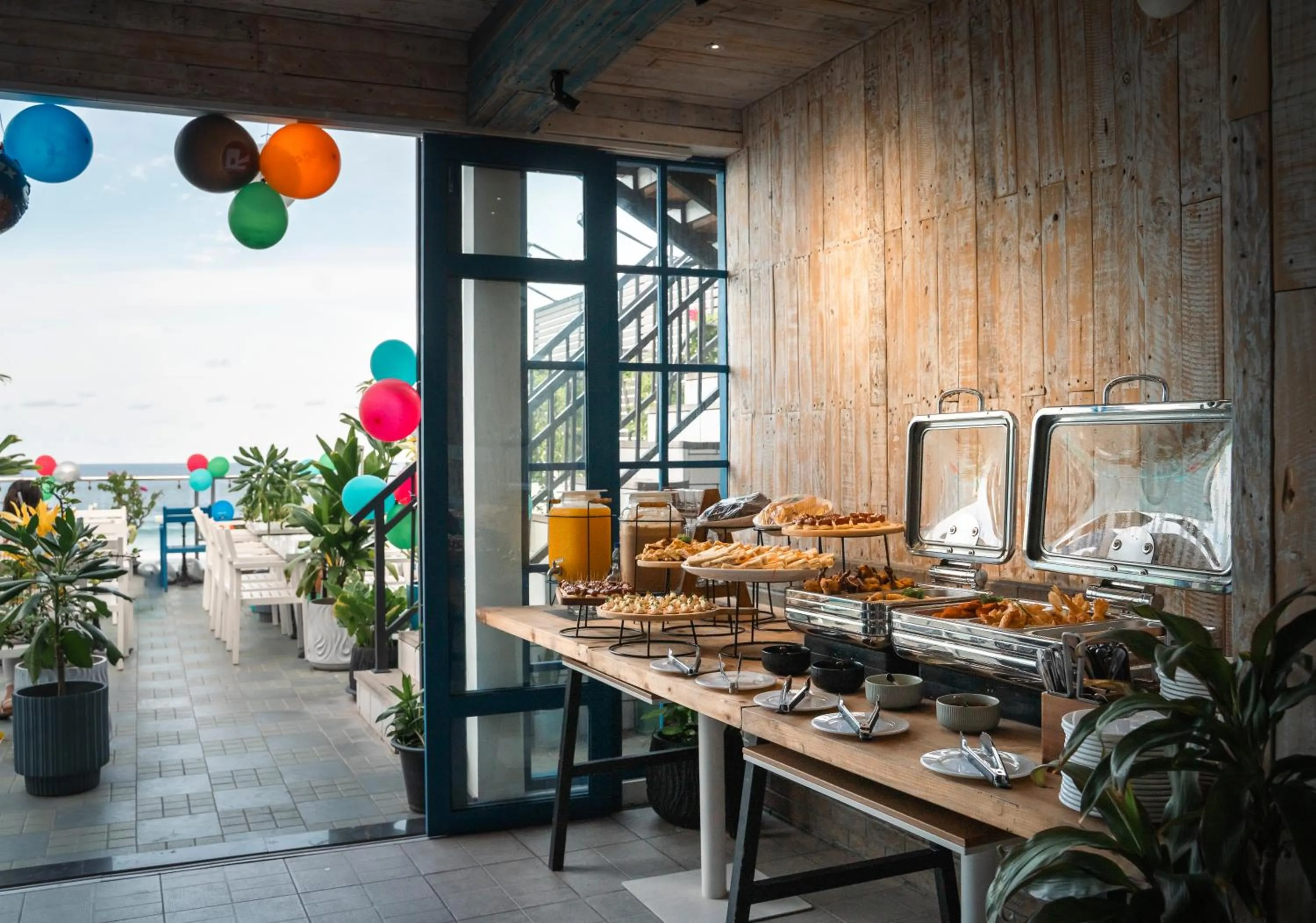 Restaurant/places to eat in Huvan Beach Hotel at Hulhumale