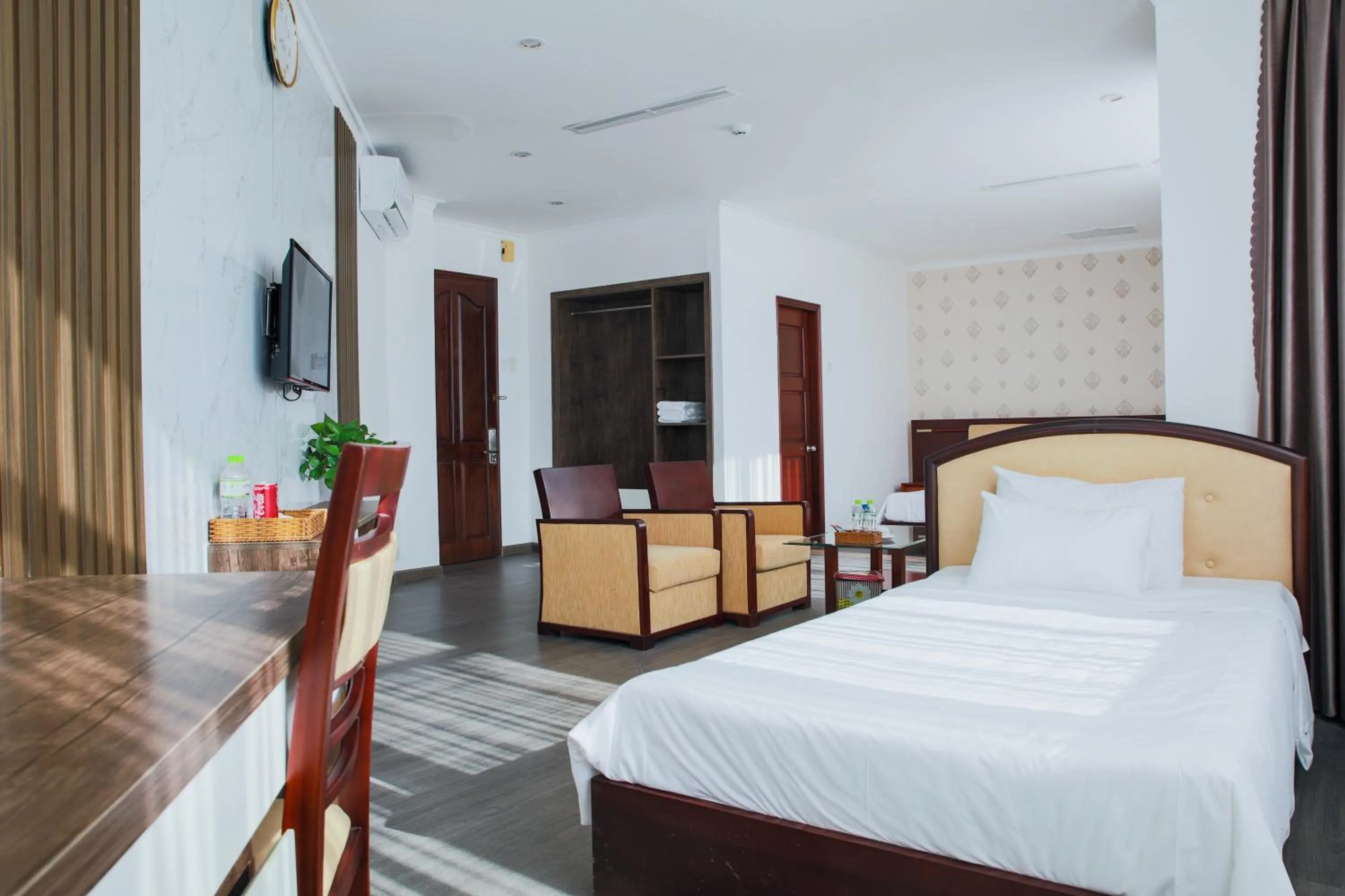Bedroom, Bed in Vung Tau P&T Hotel