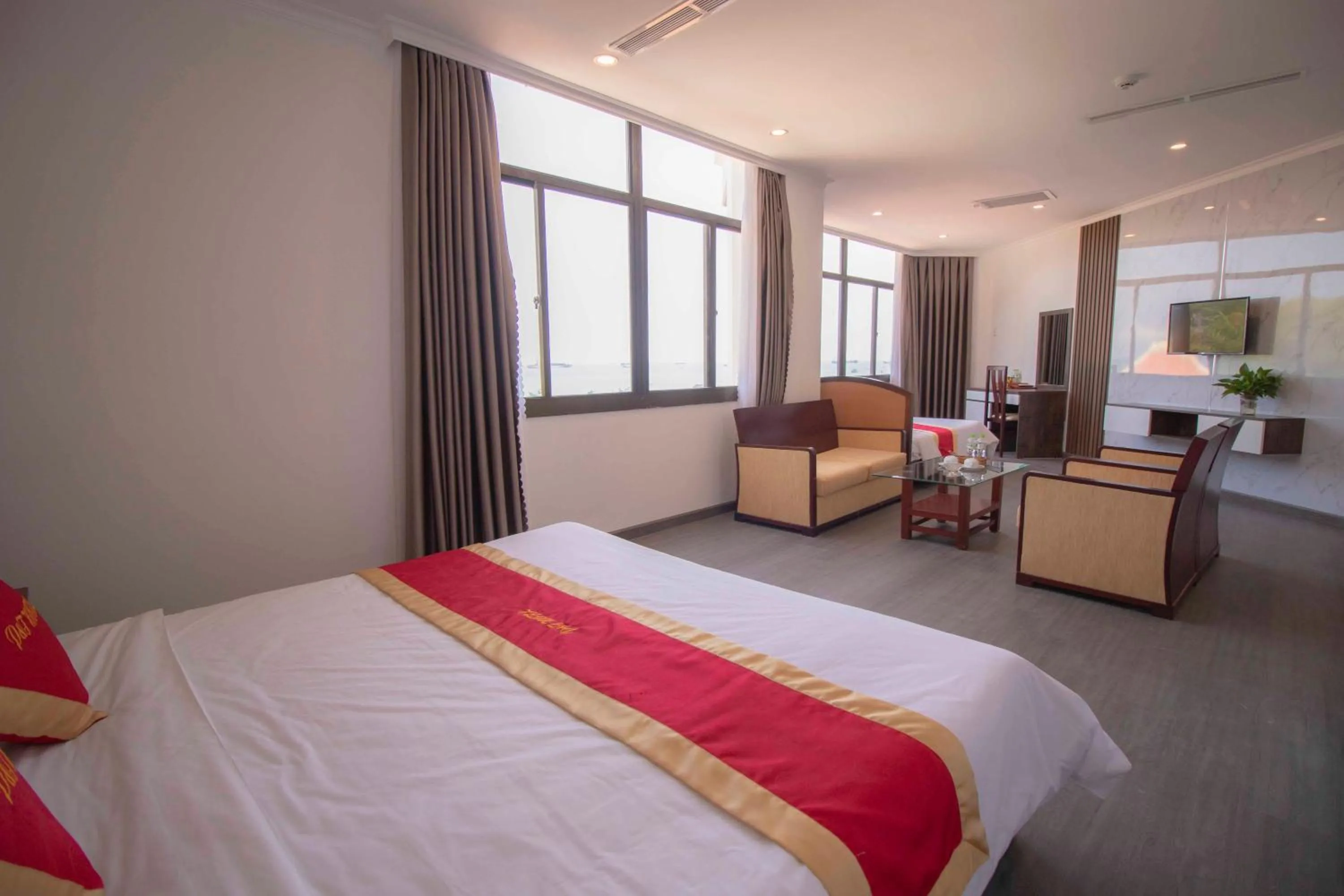 Photo of the whole room, Bed in Vung Tau P&T Hotel