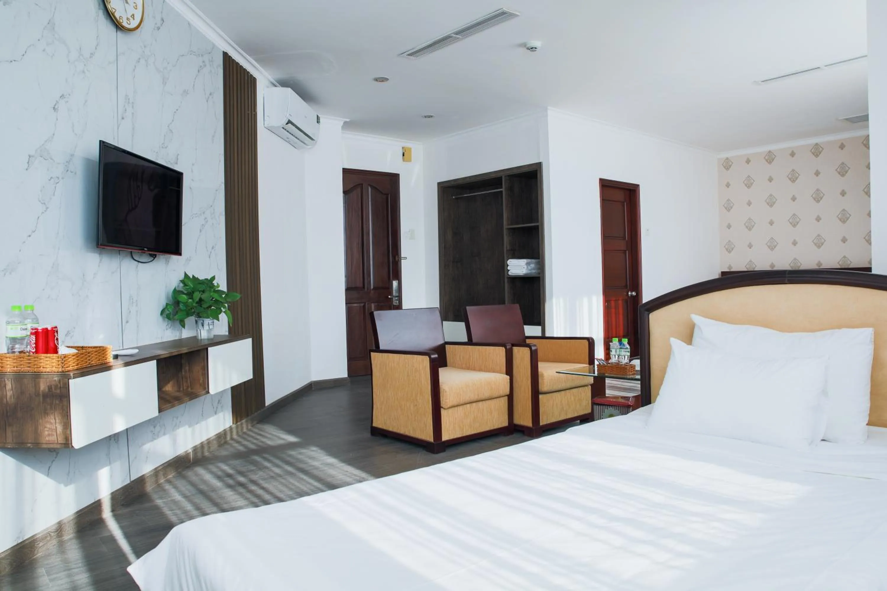 Seating area, Bed in Vung Tau P&T Hotel