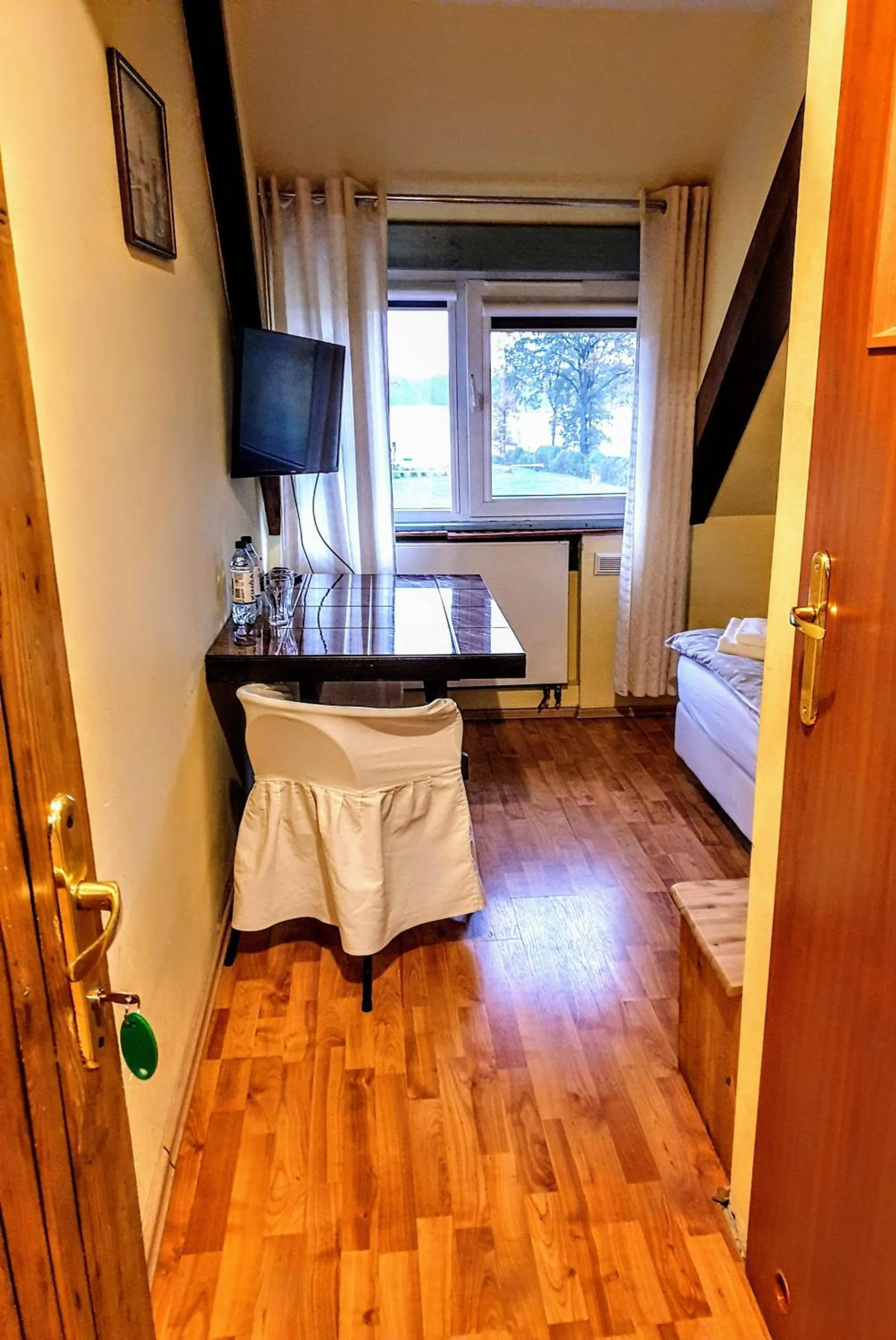 Photo of the whole room, Bed in Park Inn Resort przy jeziorze - sauna i duży parking - pieski mile widziane