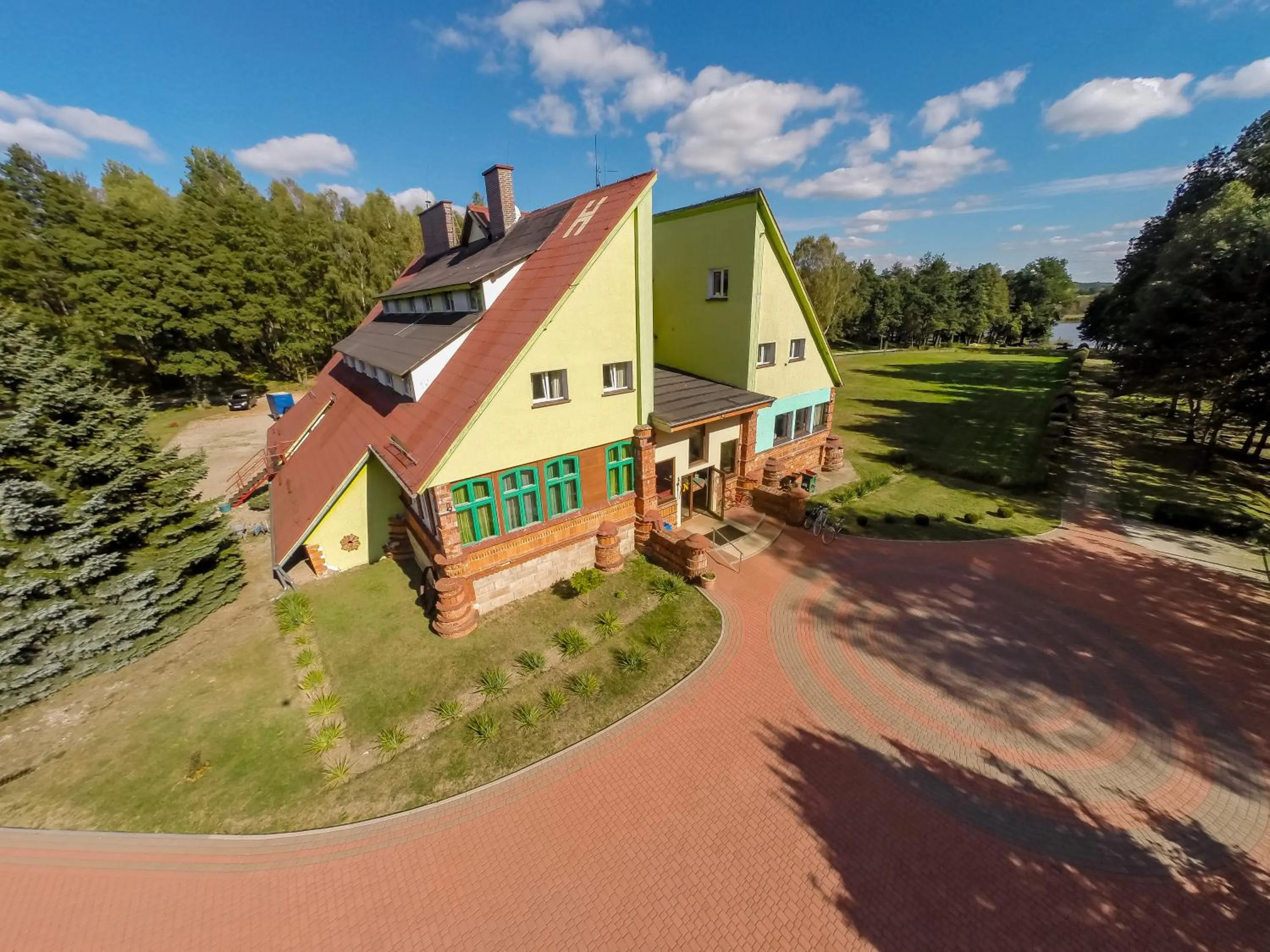 Facade/entrance in Park Inn Resort przy jeziorze - sauna i duży parking - pieski mile widziane