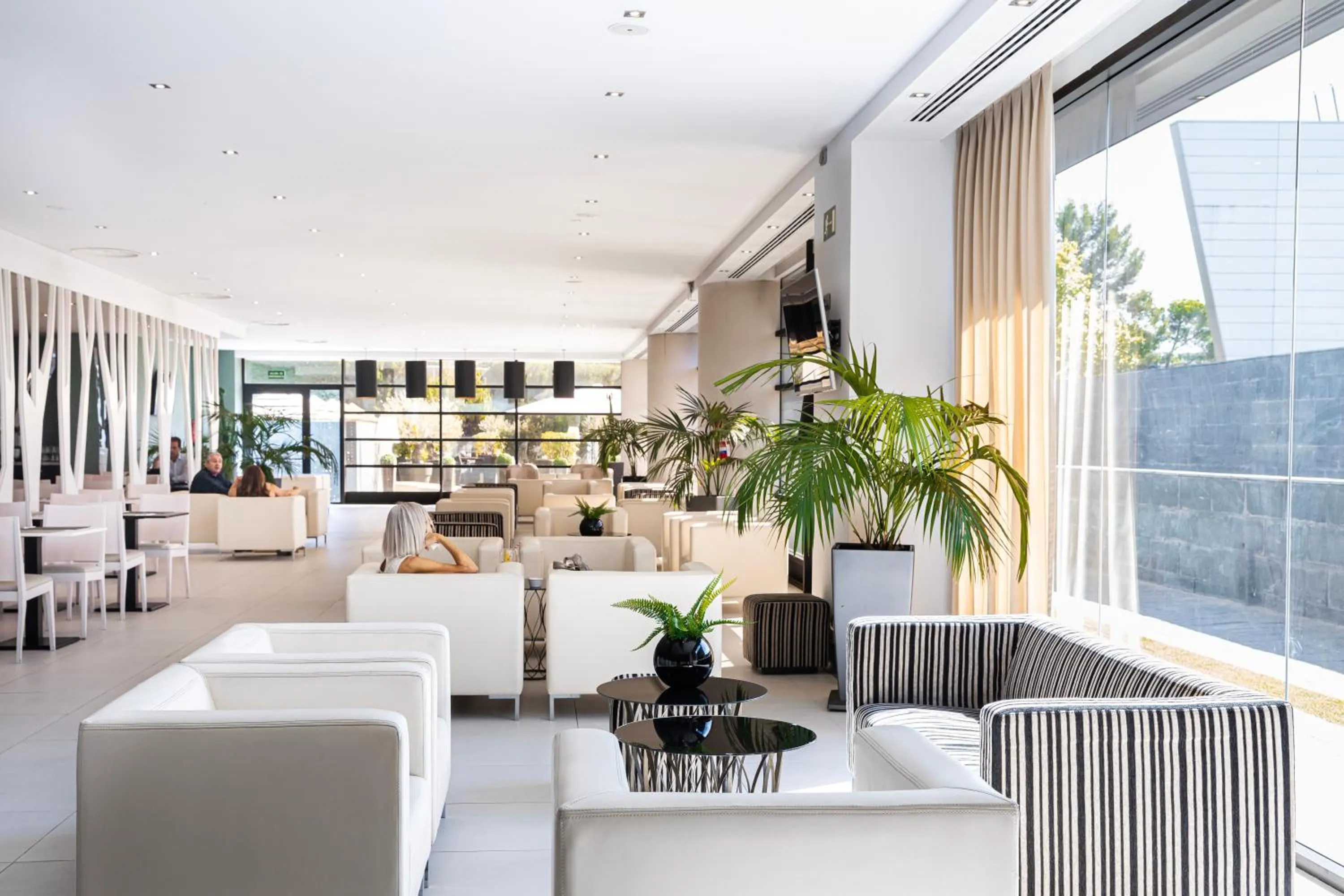 Restaurant/places to eat in Hotel Nuevo Boston