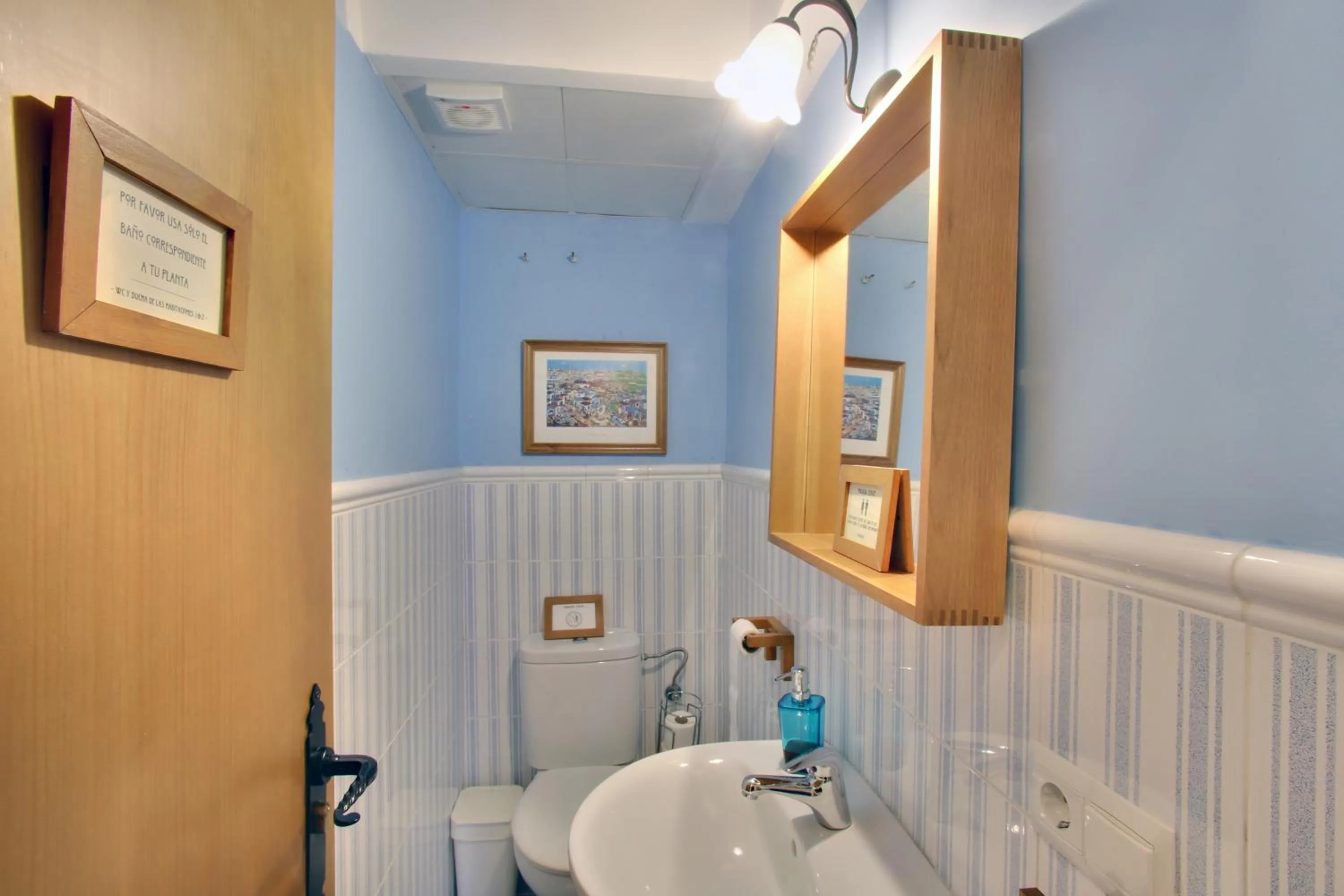 Area and facilities in Málaga Lodge Guesthouse