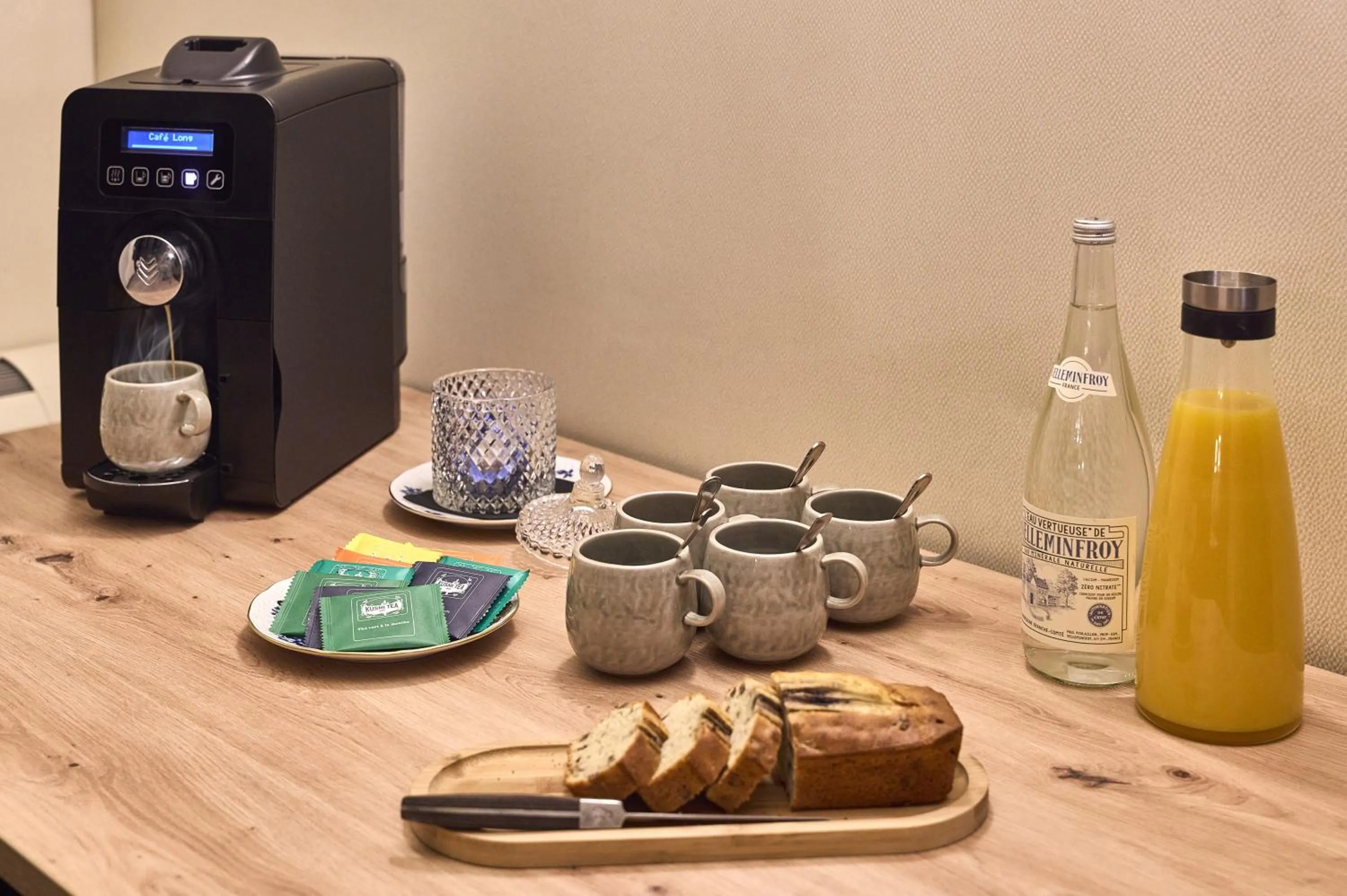 Business facilities in La Flambée