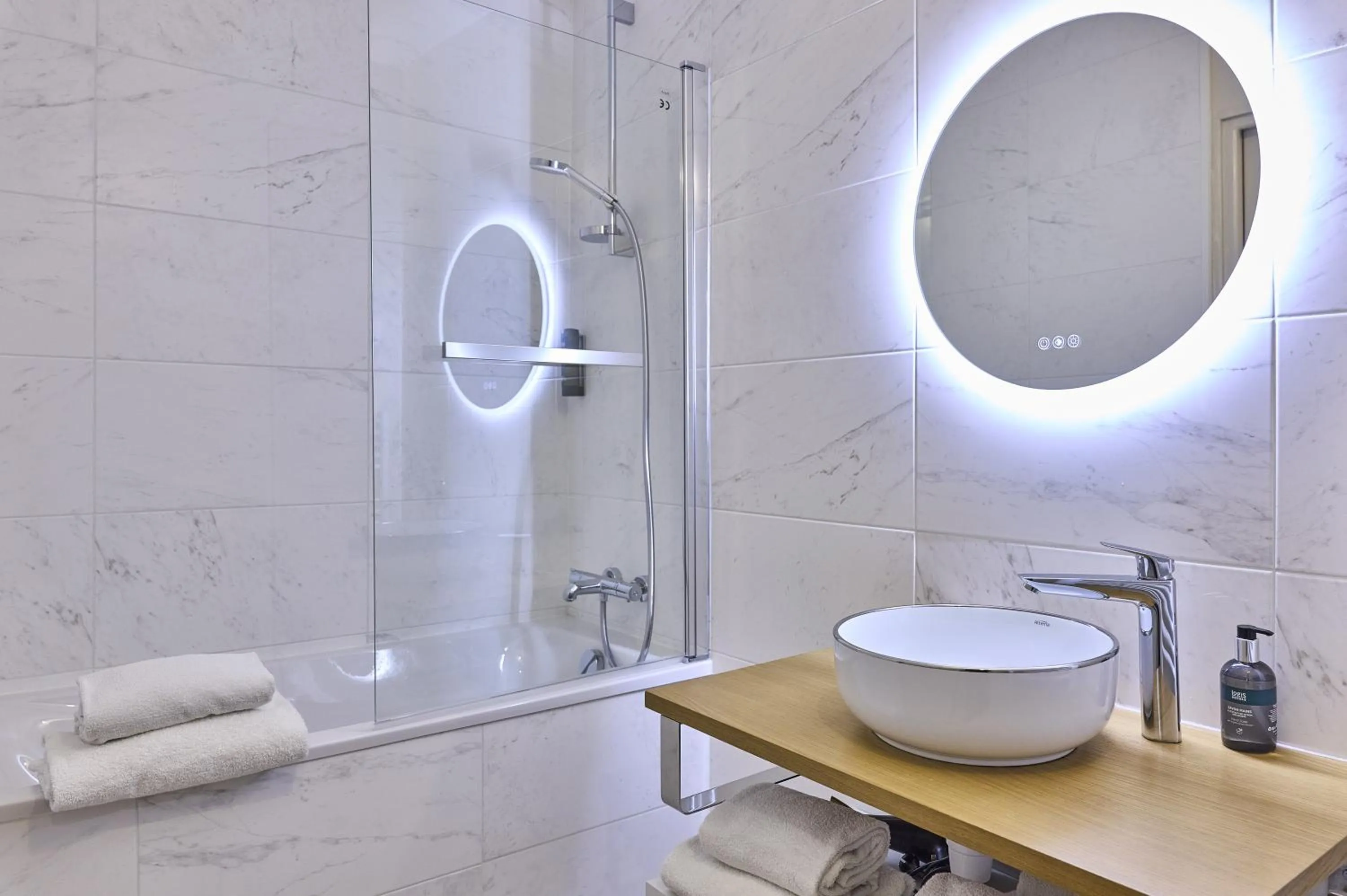 Bathroom in La Flambée