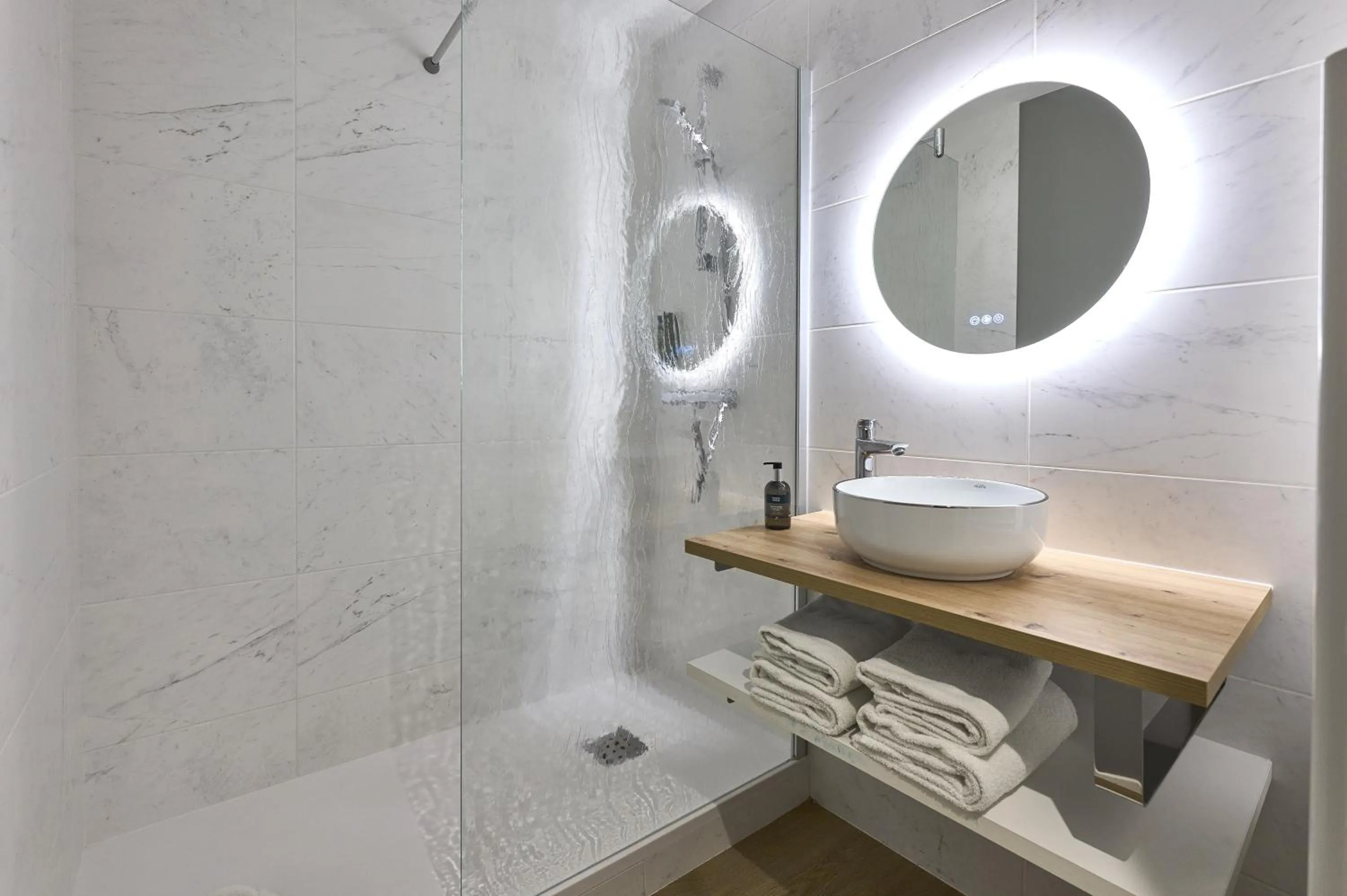 Bathroom in La Flambée