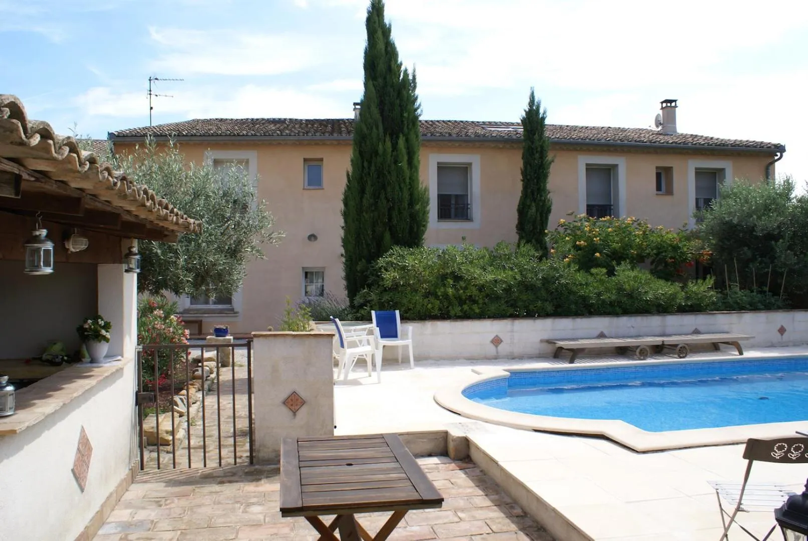 Facade/entrance in Mas Tolosan