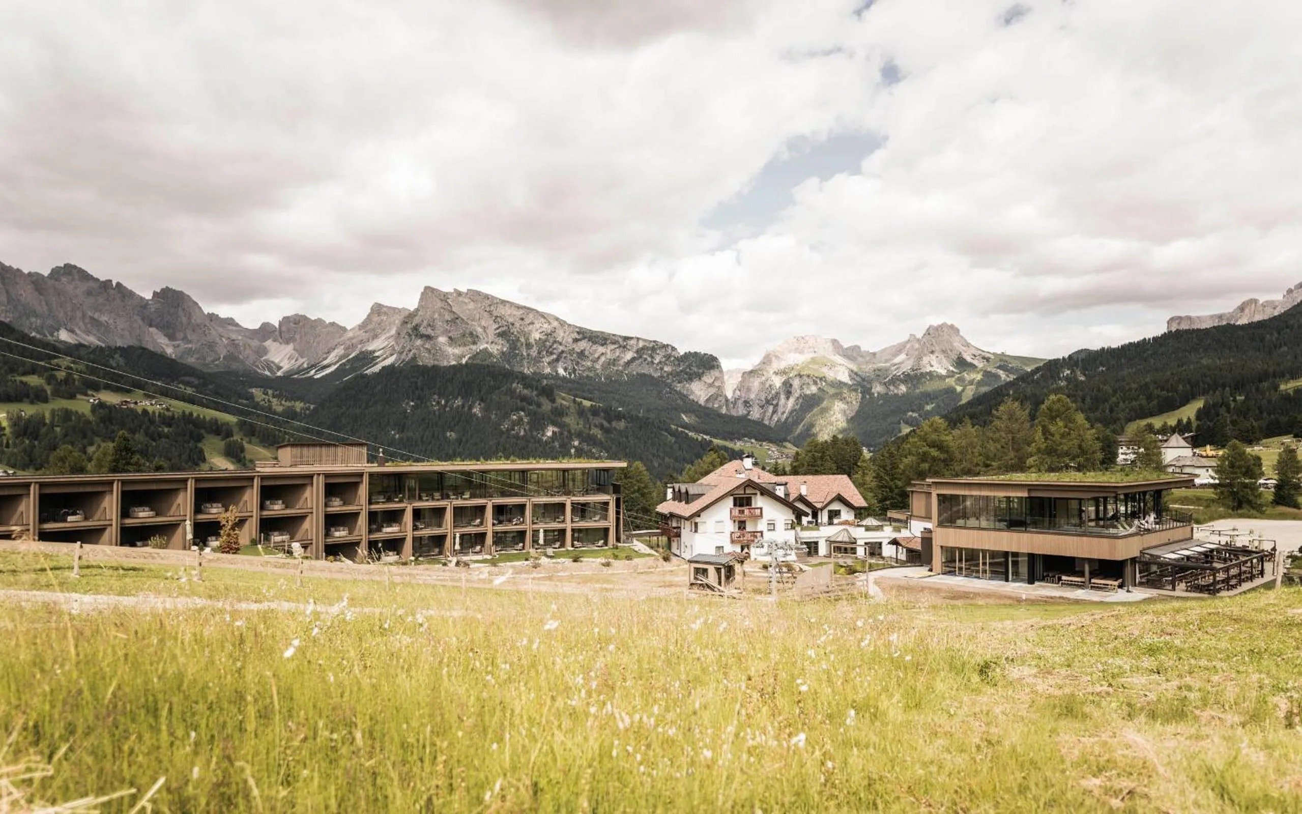 Property building in Cendevaves Alpine Silence