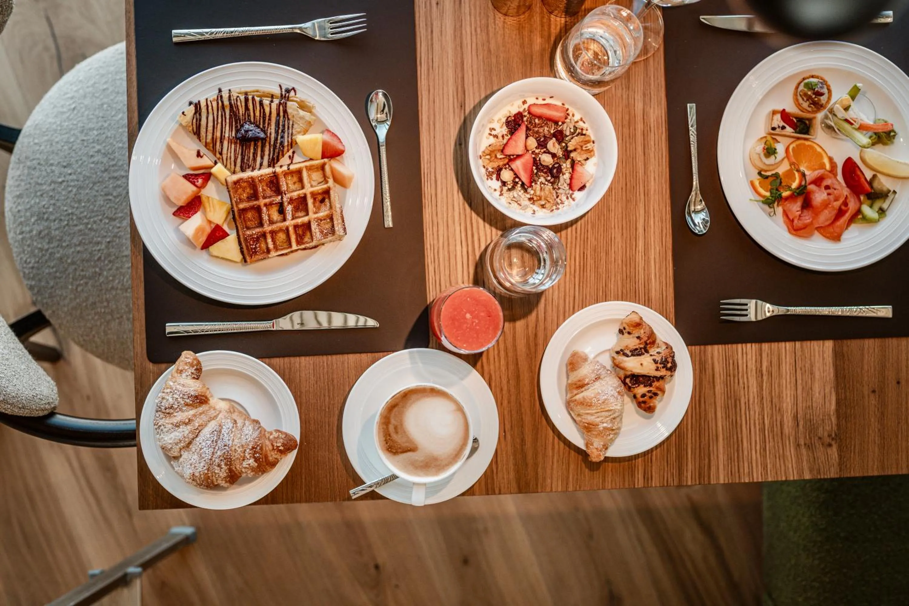 Breakfast in Cendevaves Alpine Silence