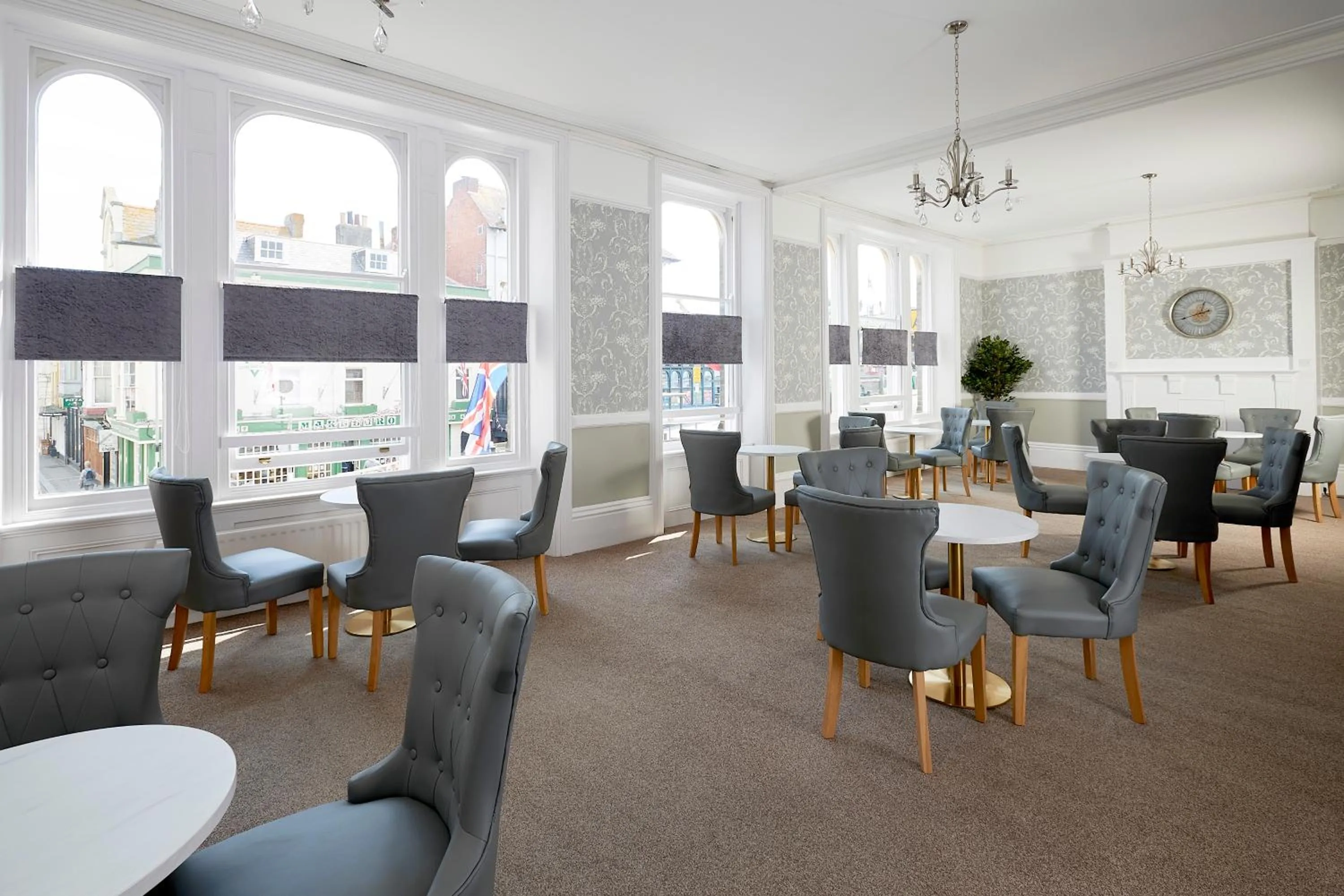 Communal lounge/ TV room in The Crown Hotel