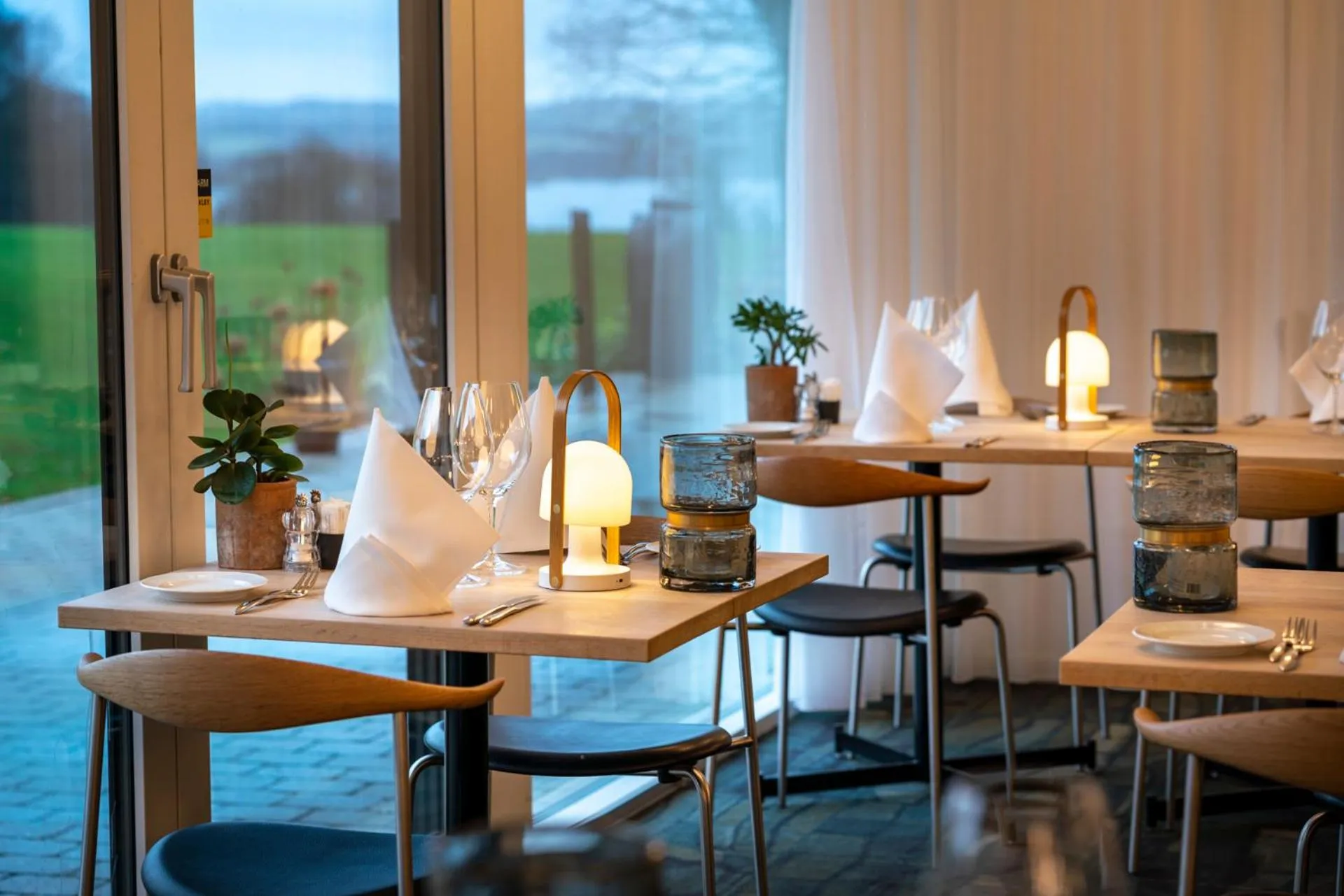 Restaurant/places to eat in Skanderborg Park