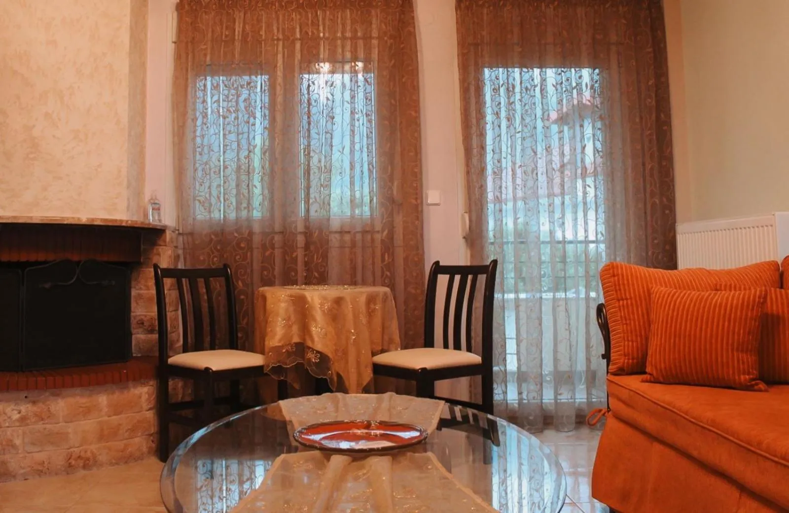 Living room in Enastron Hotel