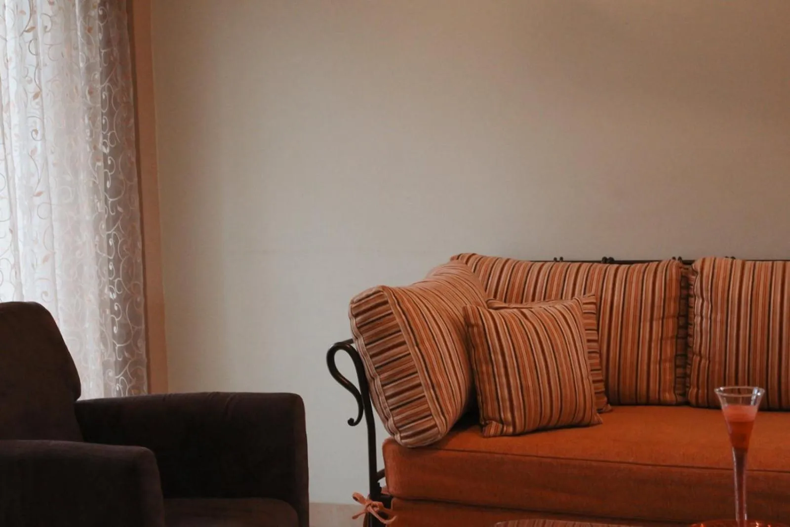 Living room in Enastron Hotel