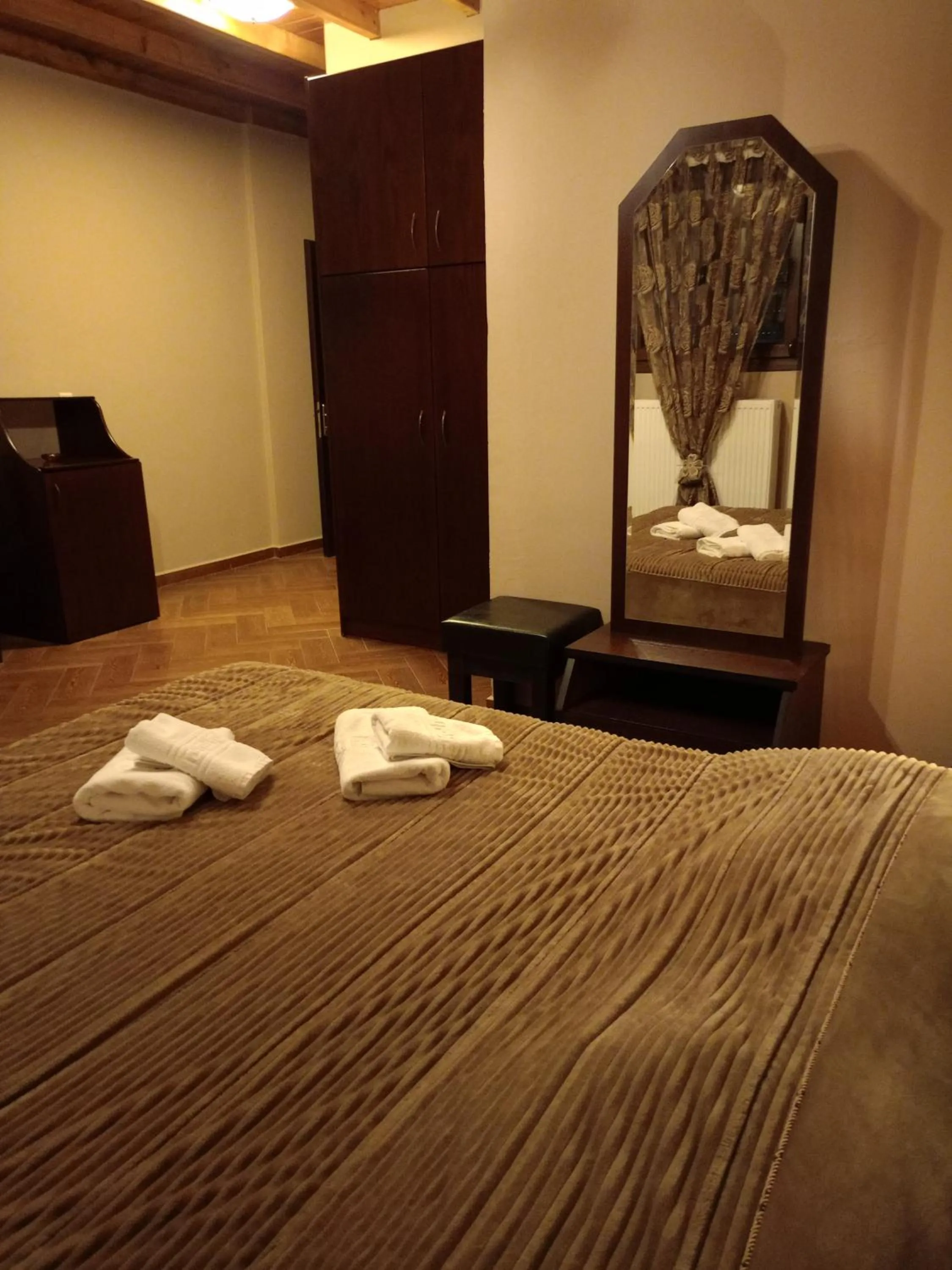 Photo of the whole room, Bed in Hotel Edem