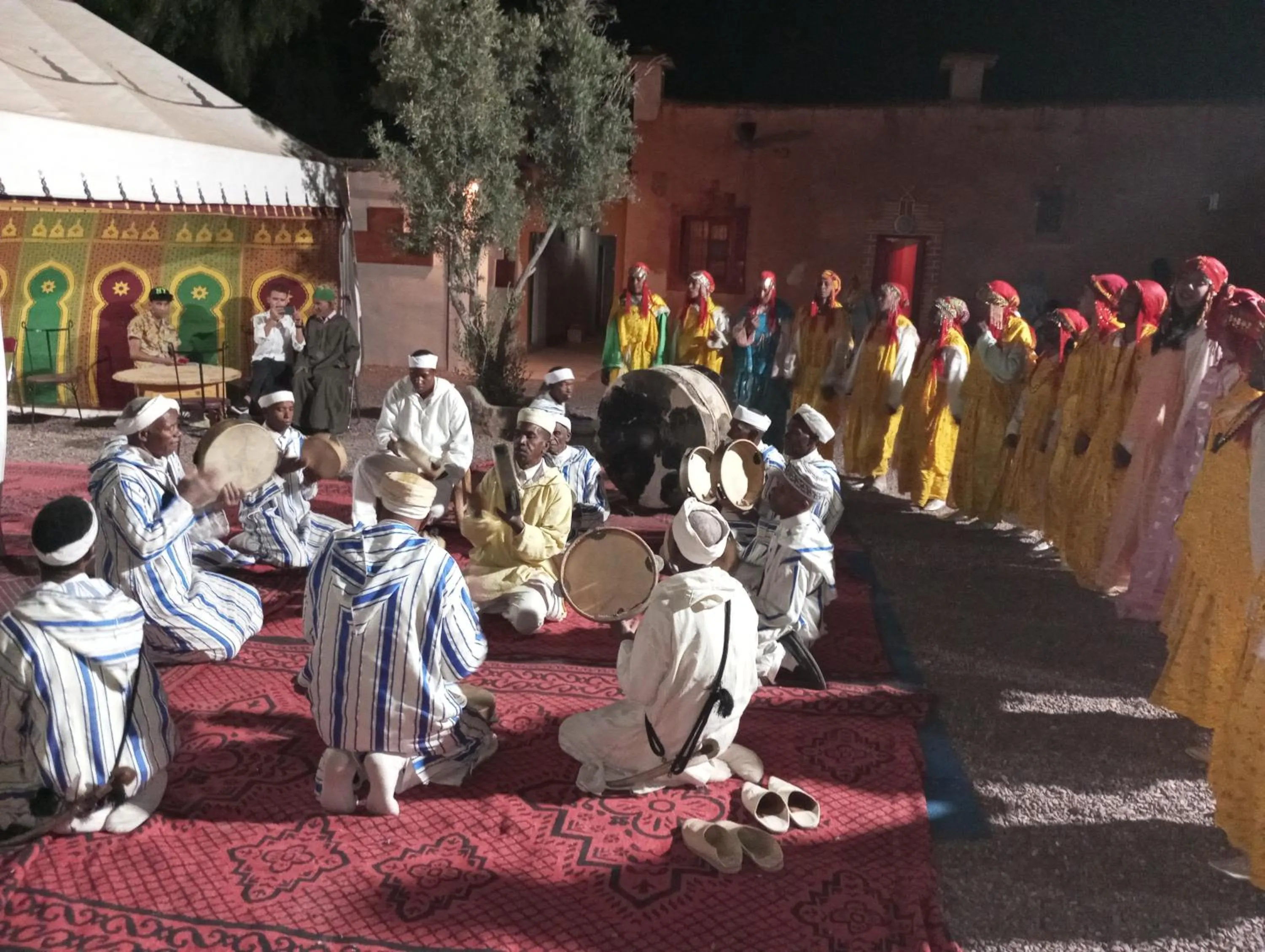 Auberge Restaurant TISSILI " Oasis de Fint"