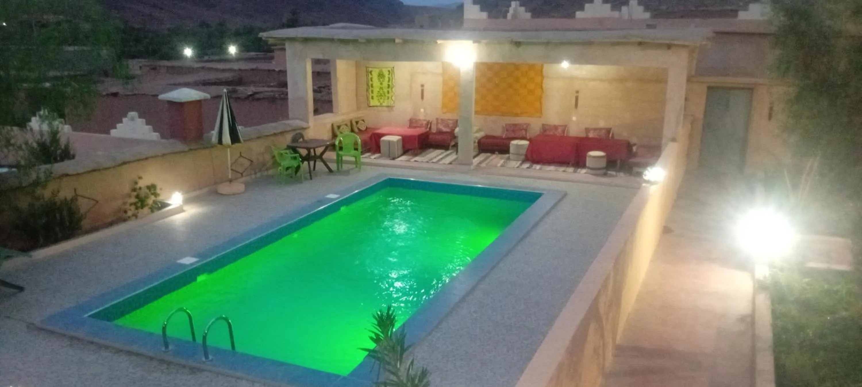 Auberge Restaurant TISSILI " Oasis de Fint"