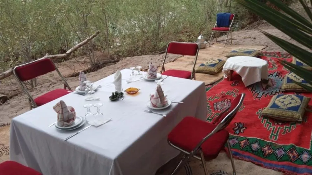 Auberge Restaurant TISSILI " Oasis de Fint"