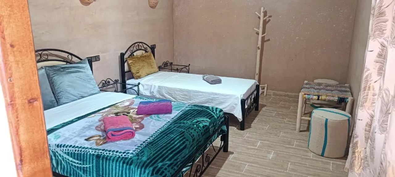 Bed in Auberge Restaurant TISSILI " Oasis de Fint"