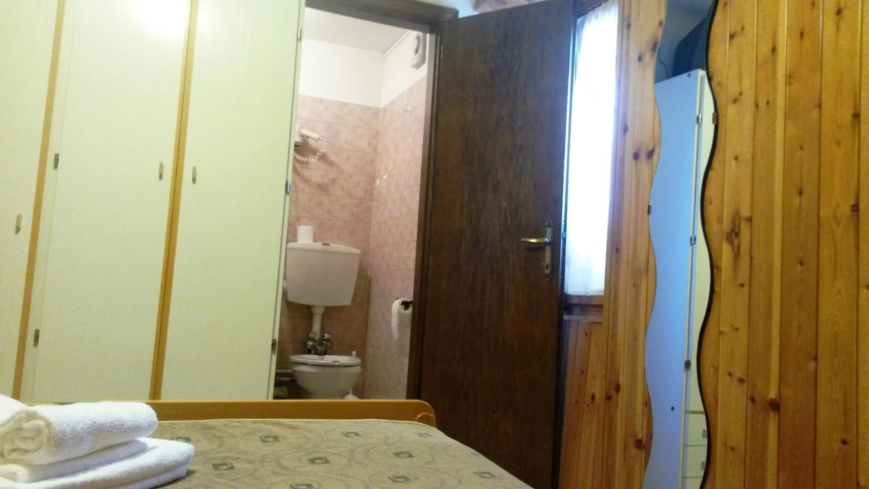 Bed in Hotel Capriolo