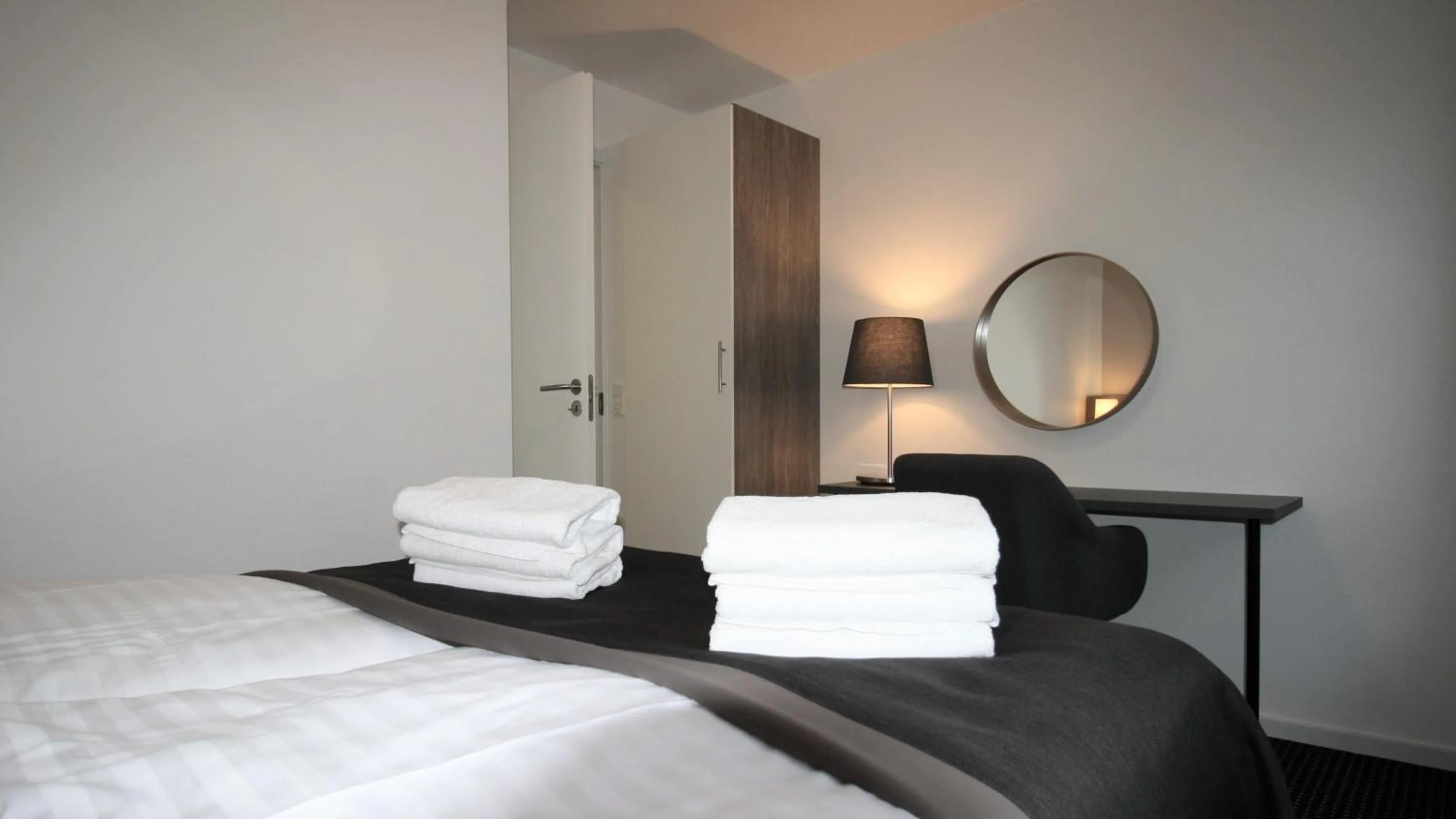 Bedroom, Bed in Hotel Aarhus City Apartments