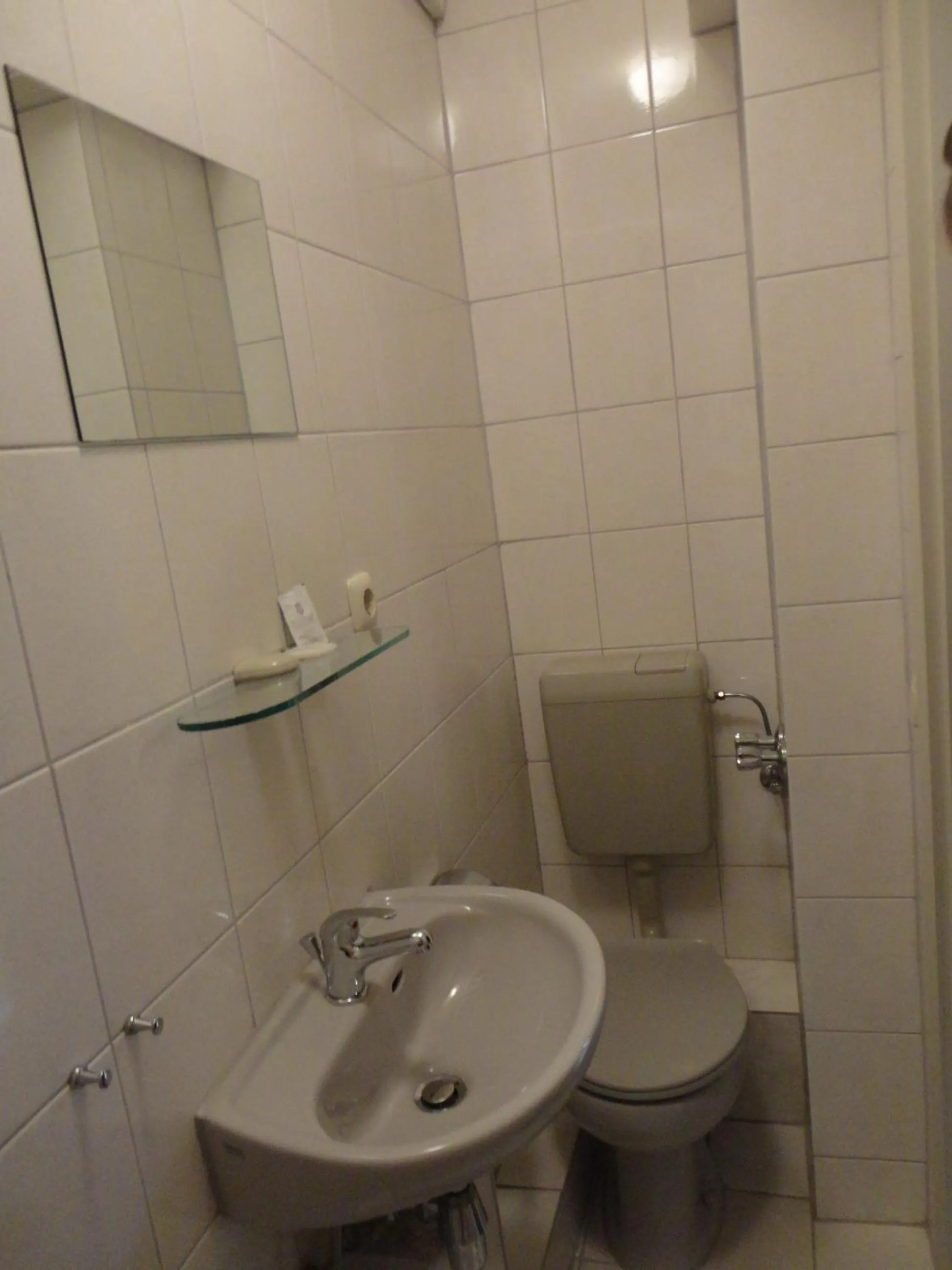 Bathroom in City Boardinghouse Alsdorf