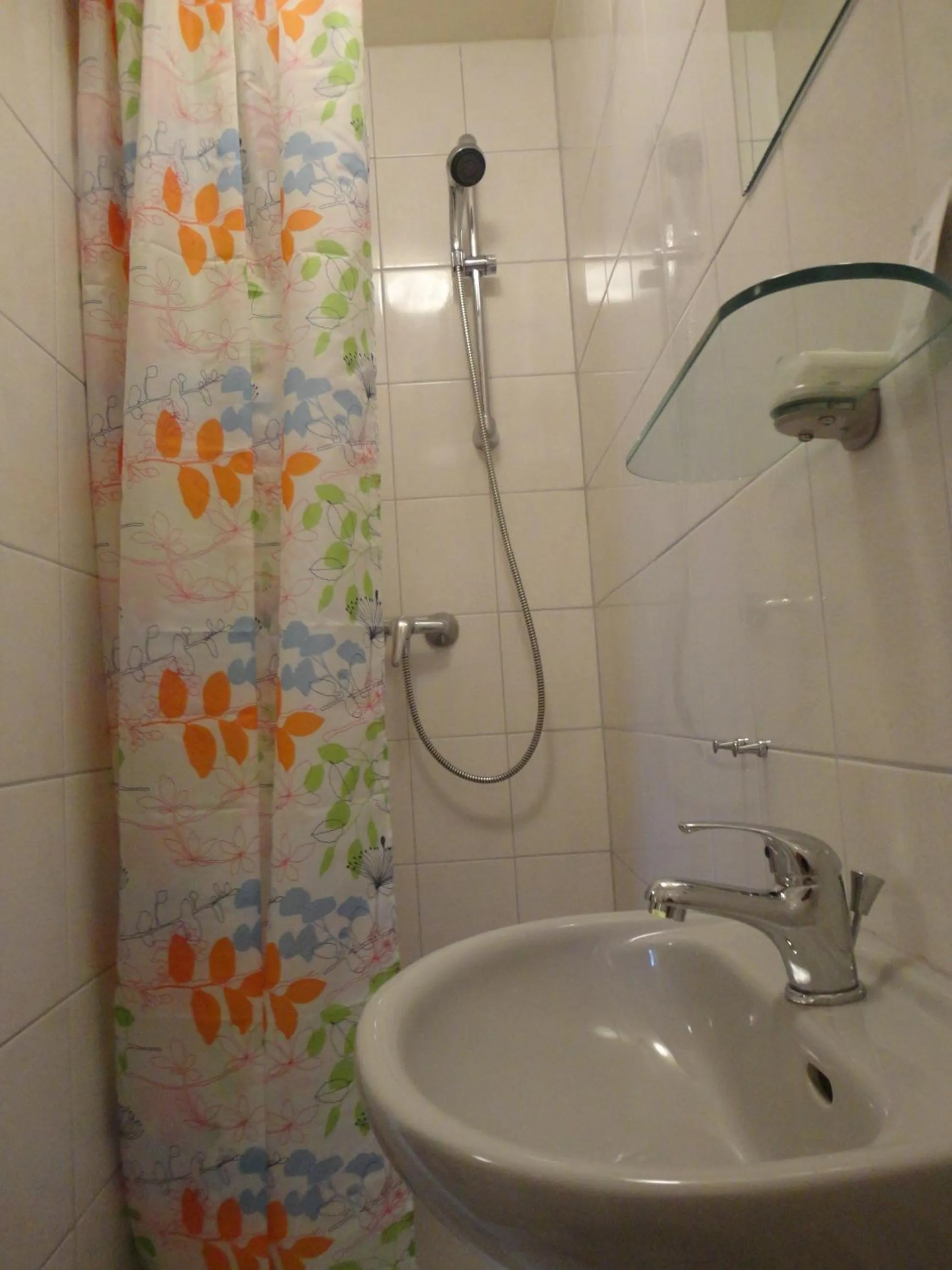 Bathroom in City Boardinghouse Alsdorf