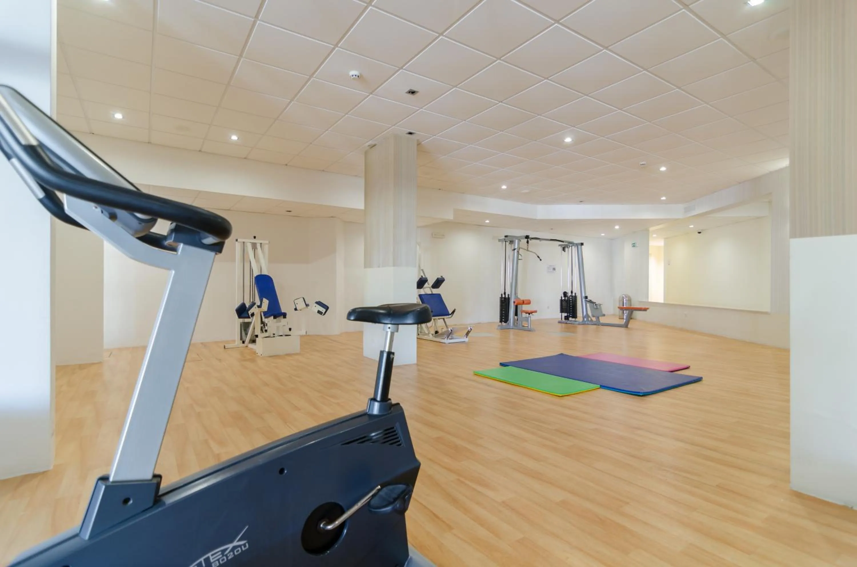 Fitness centre/facilities in Alfagar Aparthotel