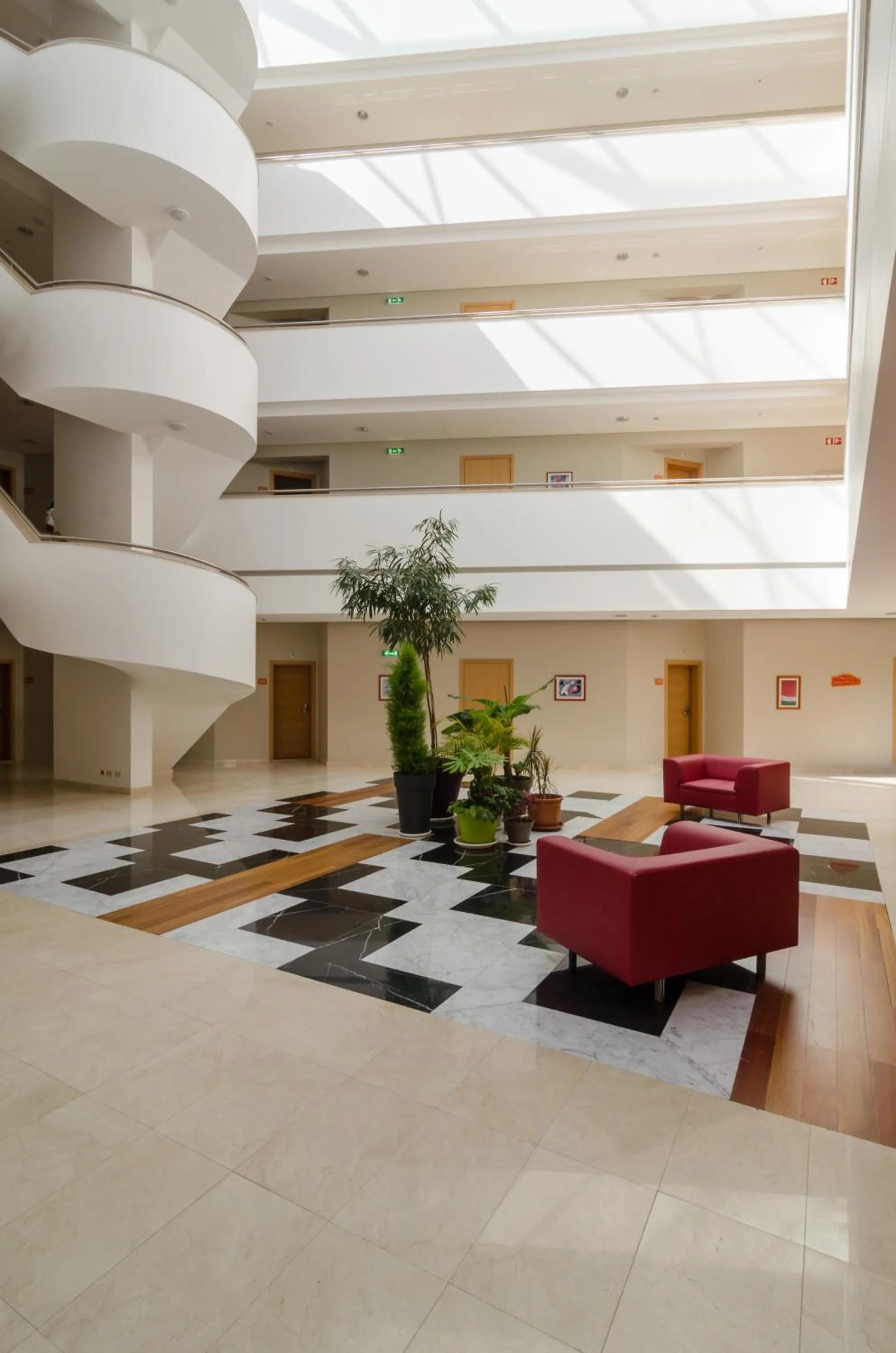 Lobby or reception in Alfagar Aparthotel