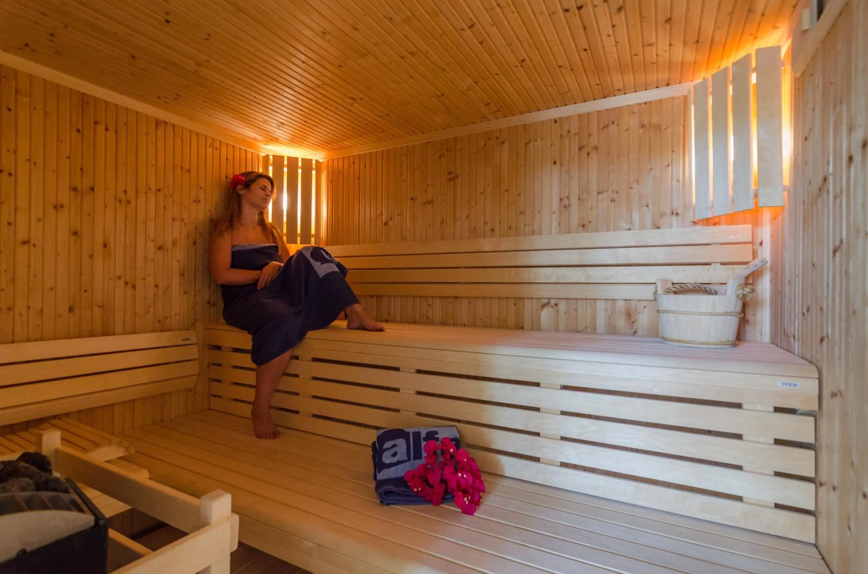 Sauna in Alfagar Aparthotel