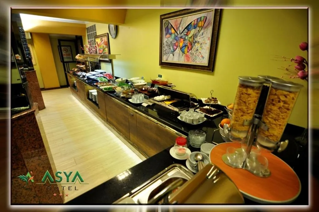 Food and drinks in Asya Hotel
