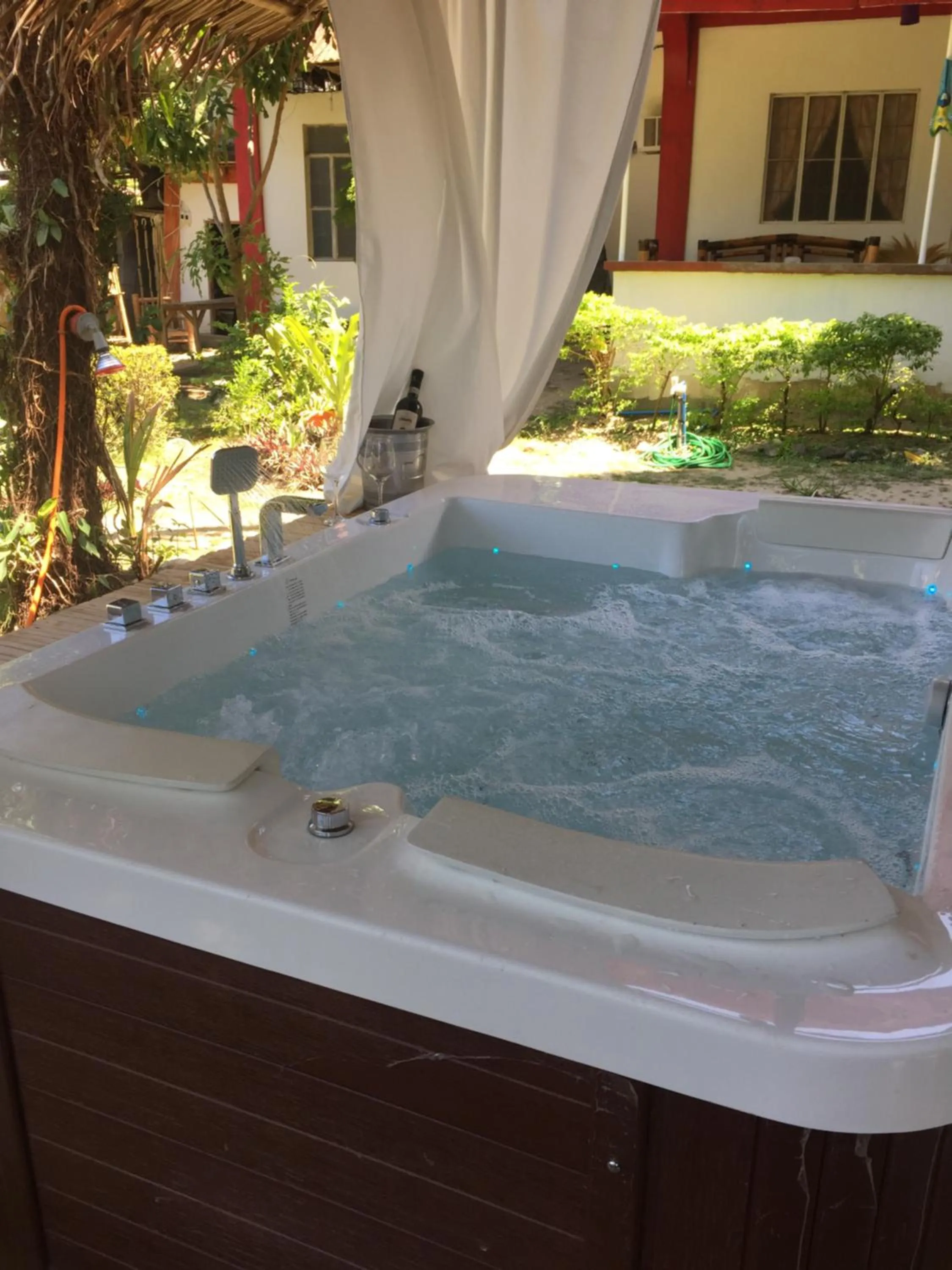 Spa and wellness centre/facilities in Puerto Galera Hostel