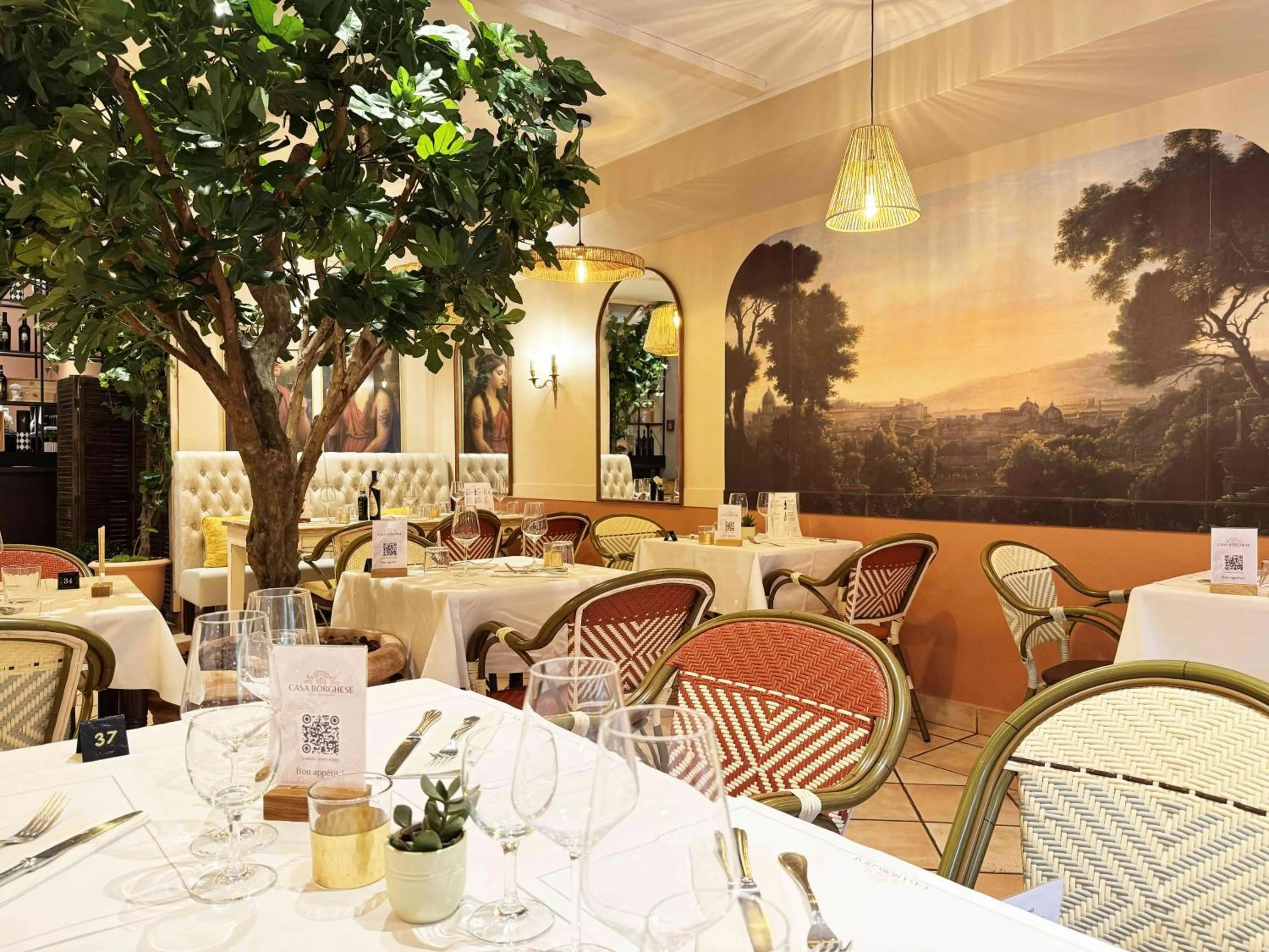 Restaurant/places to eat in Hotel Casa Borghese