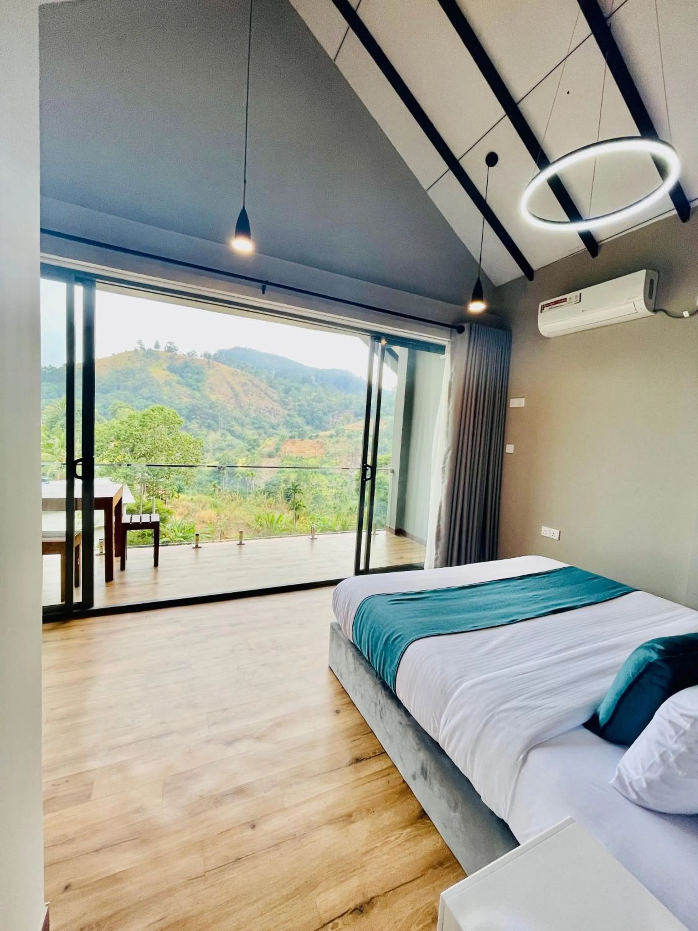 Bed in Ella 100 View Cottage