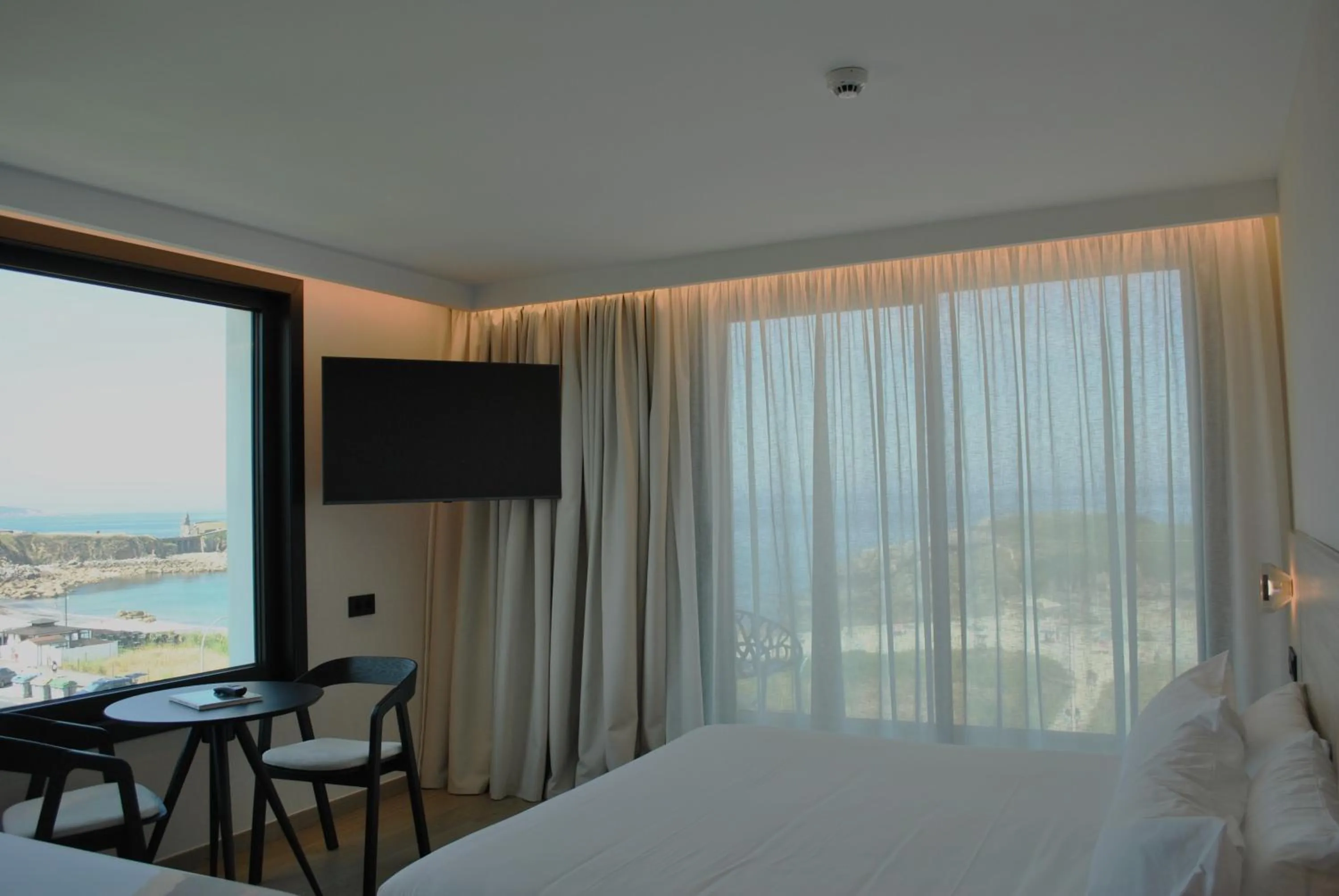 Bedroom, Bed in Hotel Delfin Azul