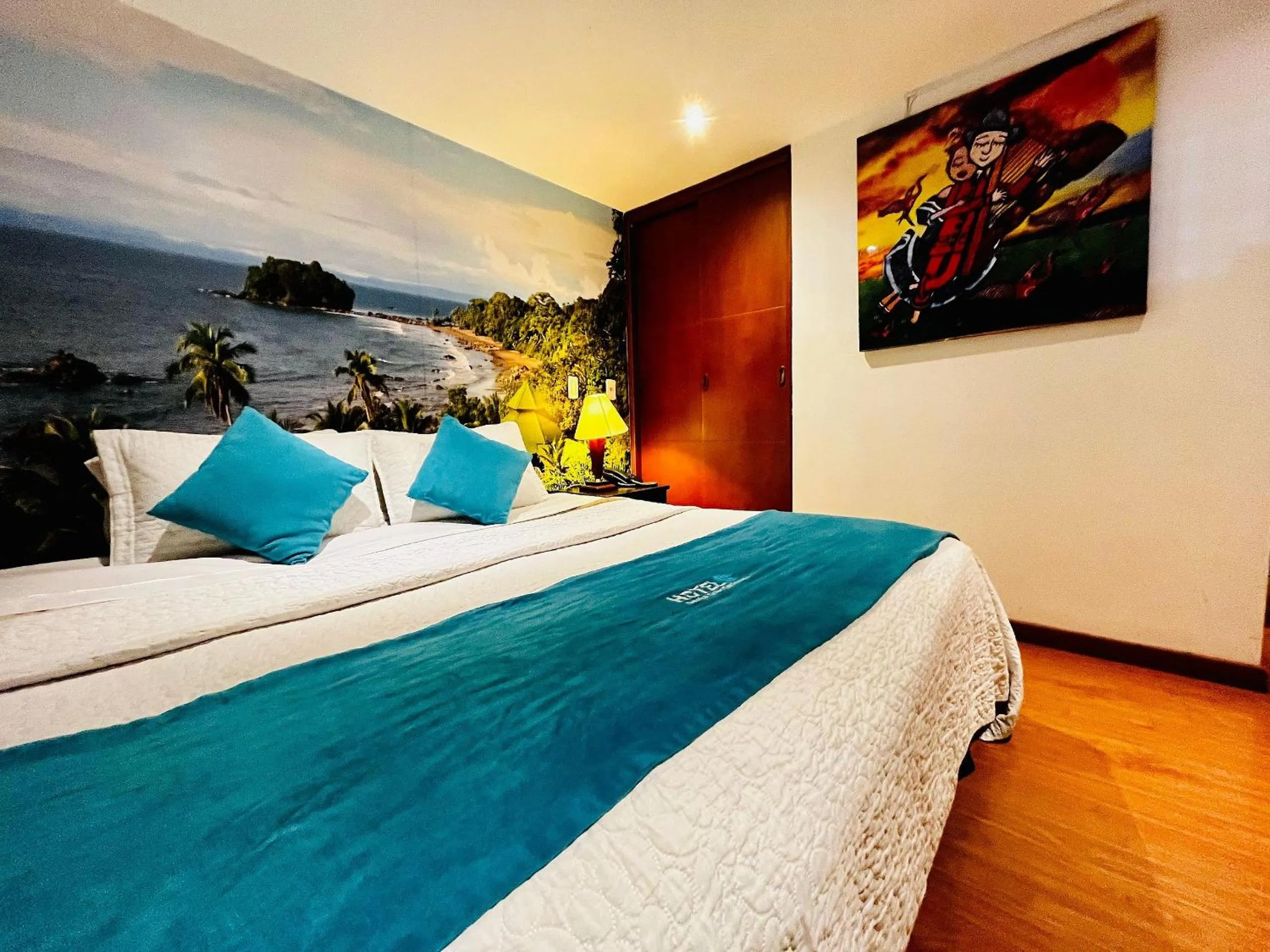 Bedroom, Bed in Hotel Santa Cruz Bogotá