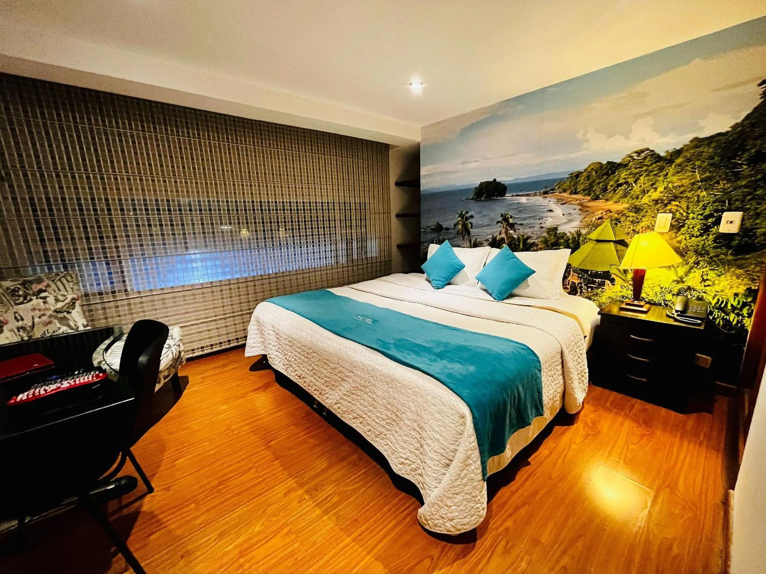 Bedroom, Bed in Hotel Santa Cruz Bogotá