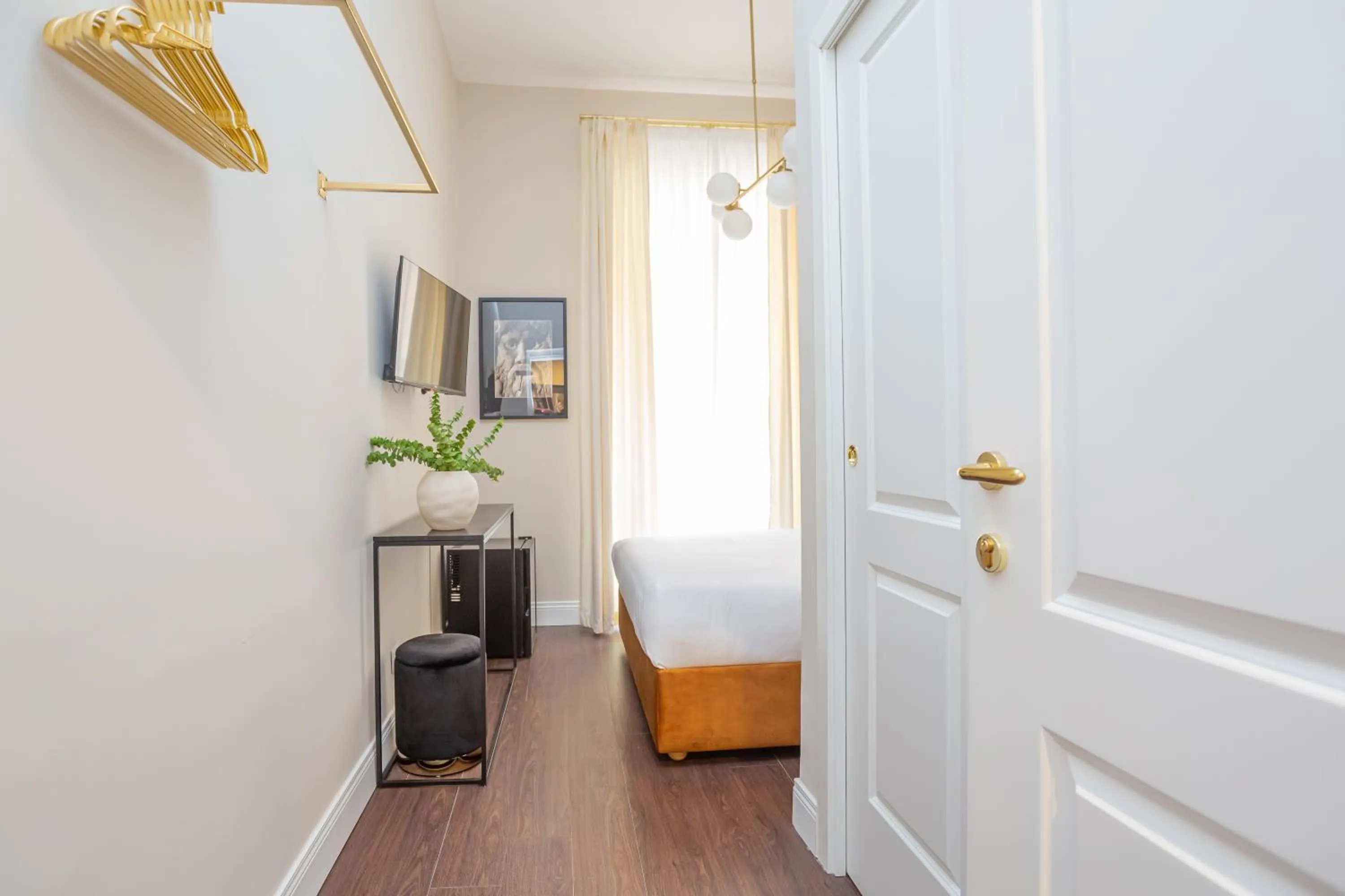 Photo of the whole room, Bed in Daplace - Arena House