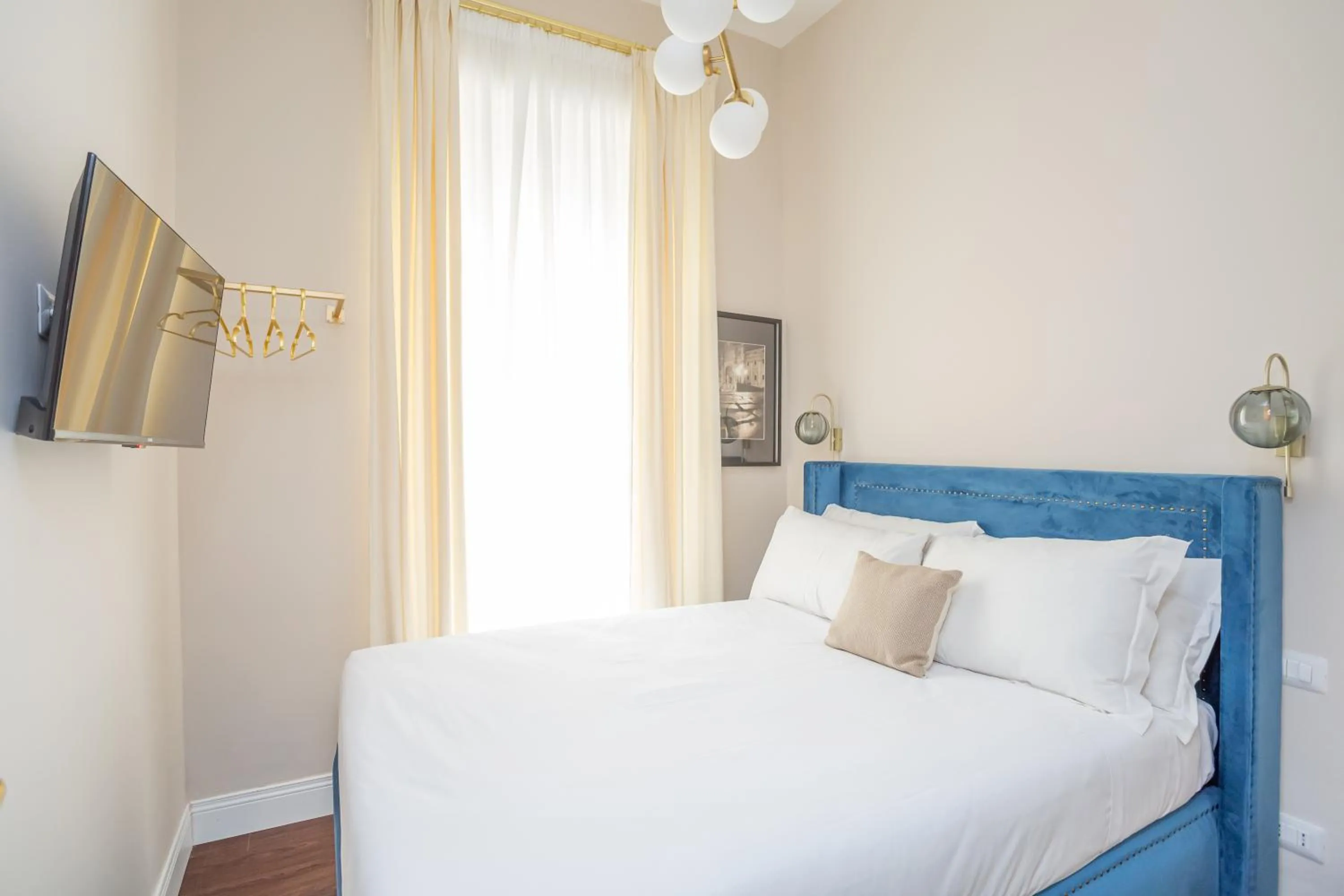 Photo of the whole room, Bed in Daplace - Arena House