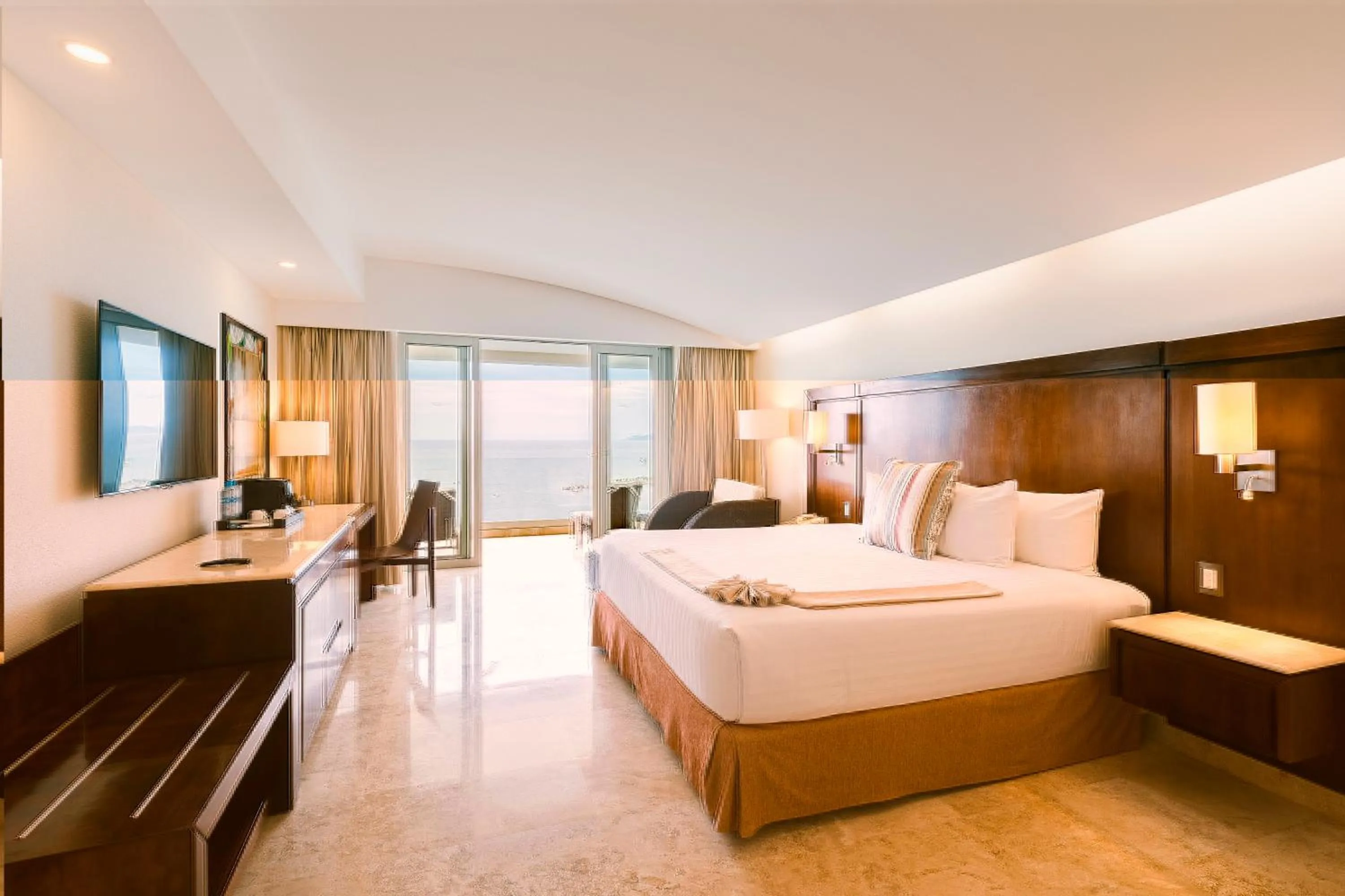 Bed in Azul Ixtapa Grand All Inclusive Suites - Spa & Convention Center