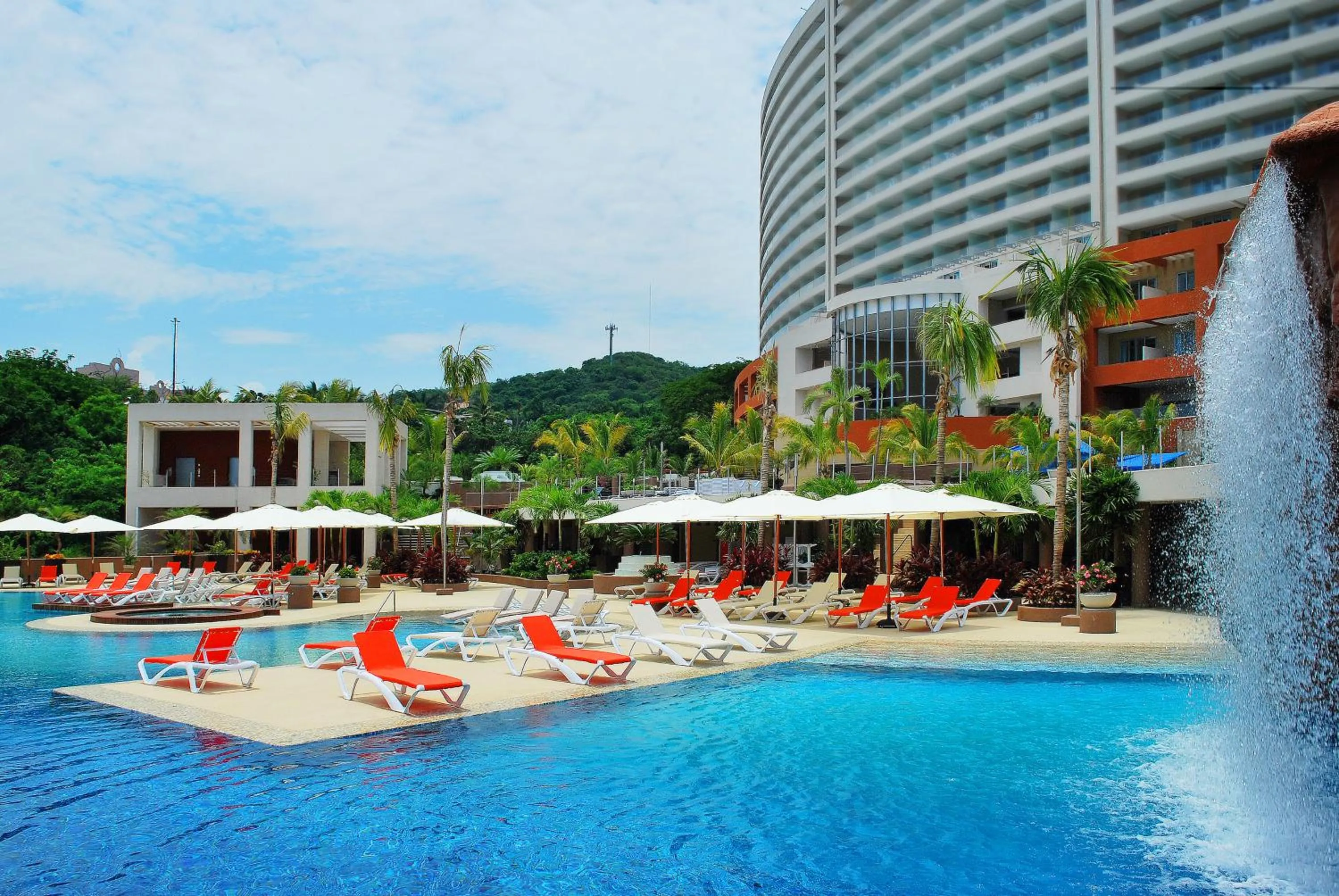 Property building in Azul Ixtapa Grand All Inclusive Suites - Spa & Convention Center