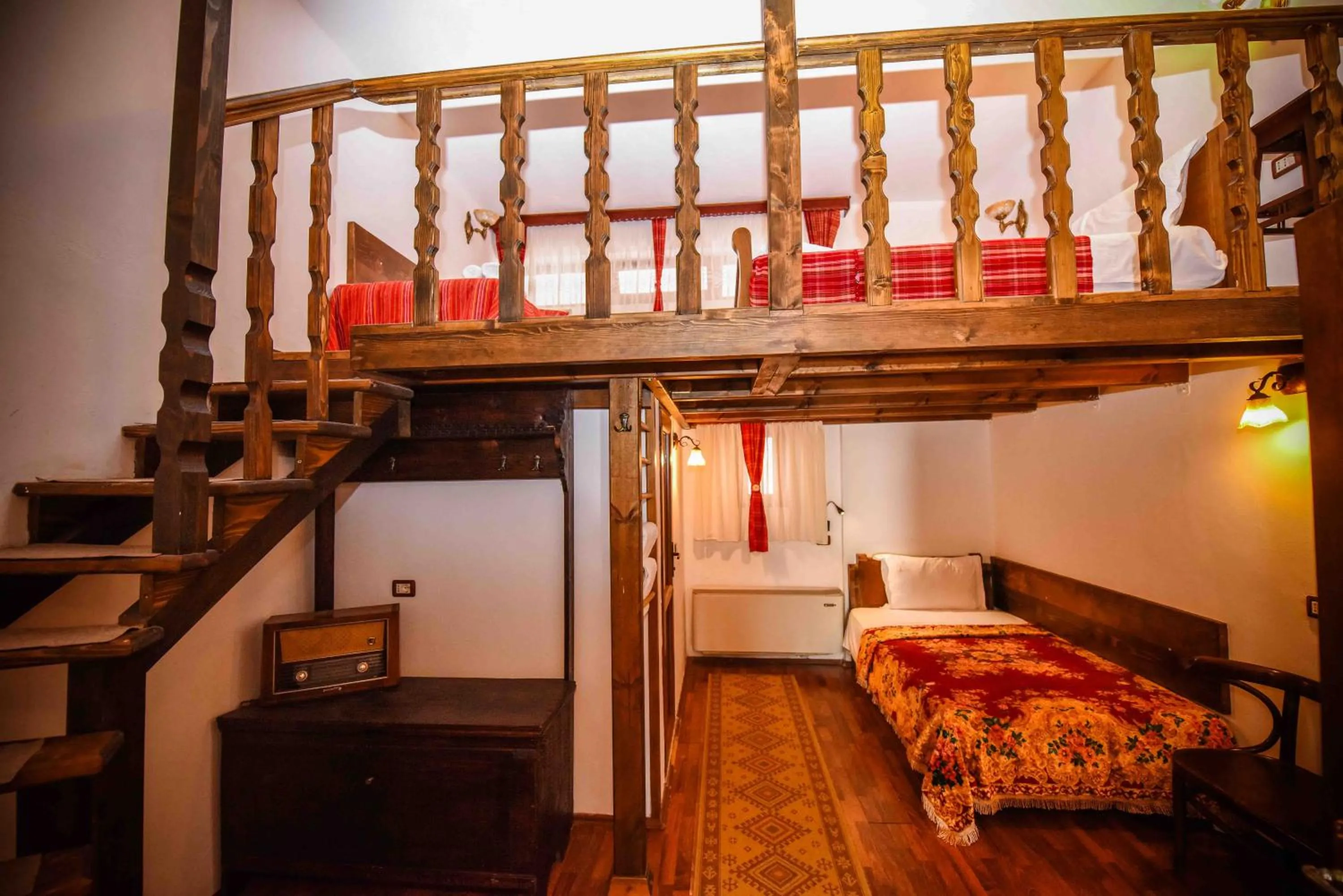 bunk bed, Bed in Hotel Tradita