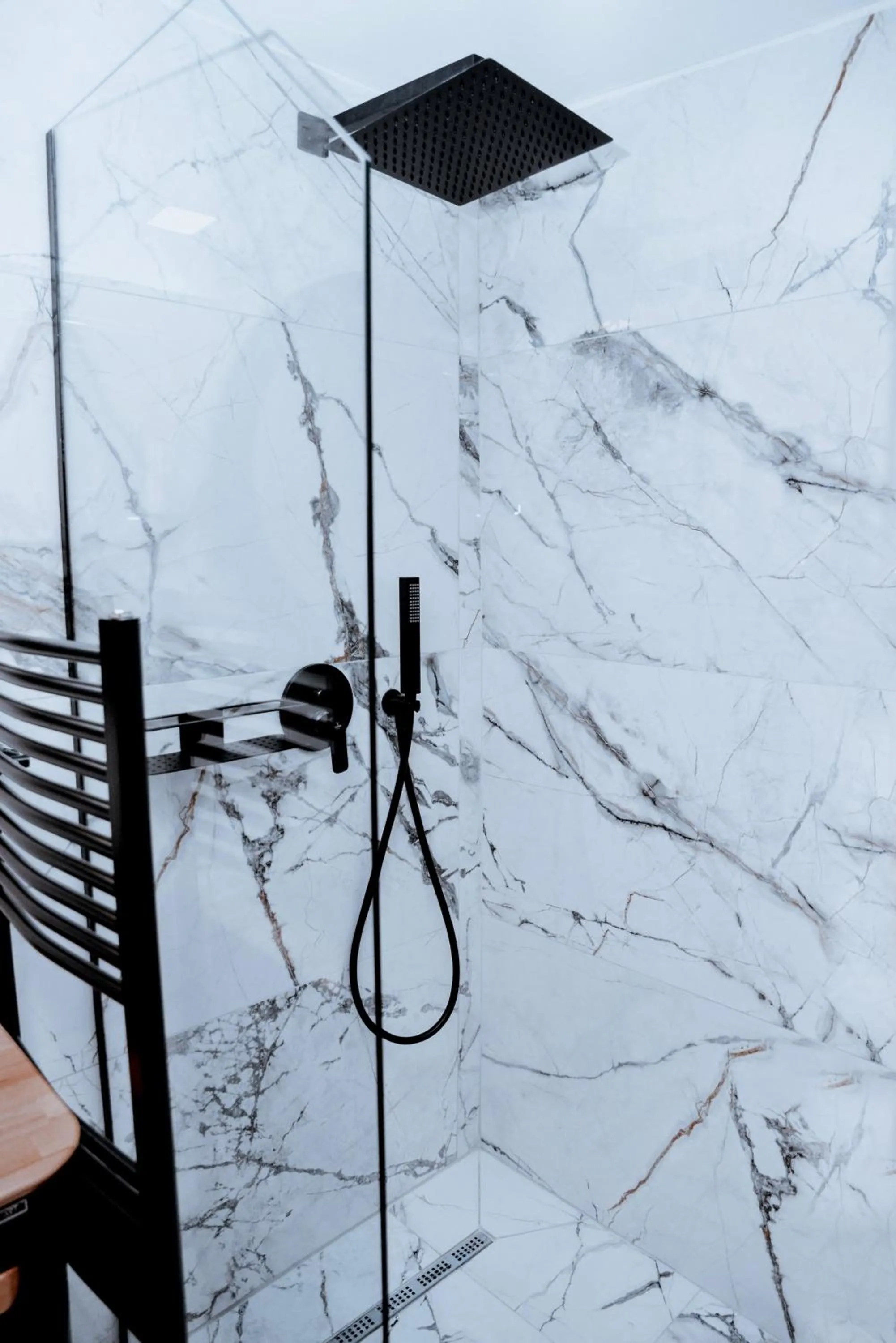 Shower in Hotel Tradita