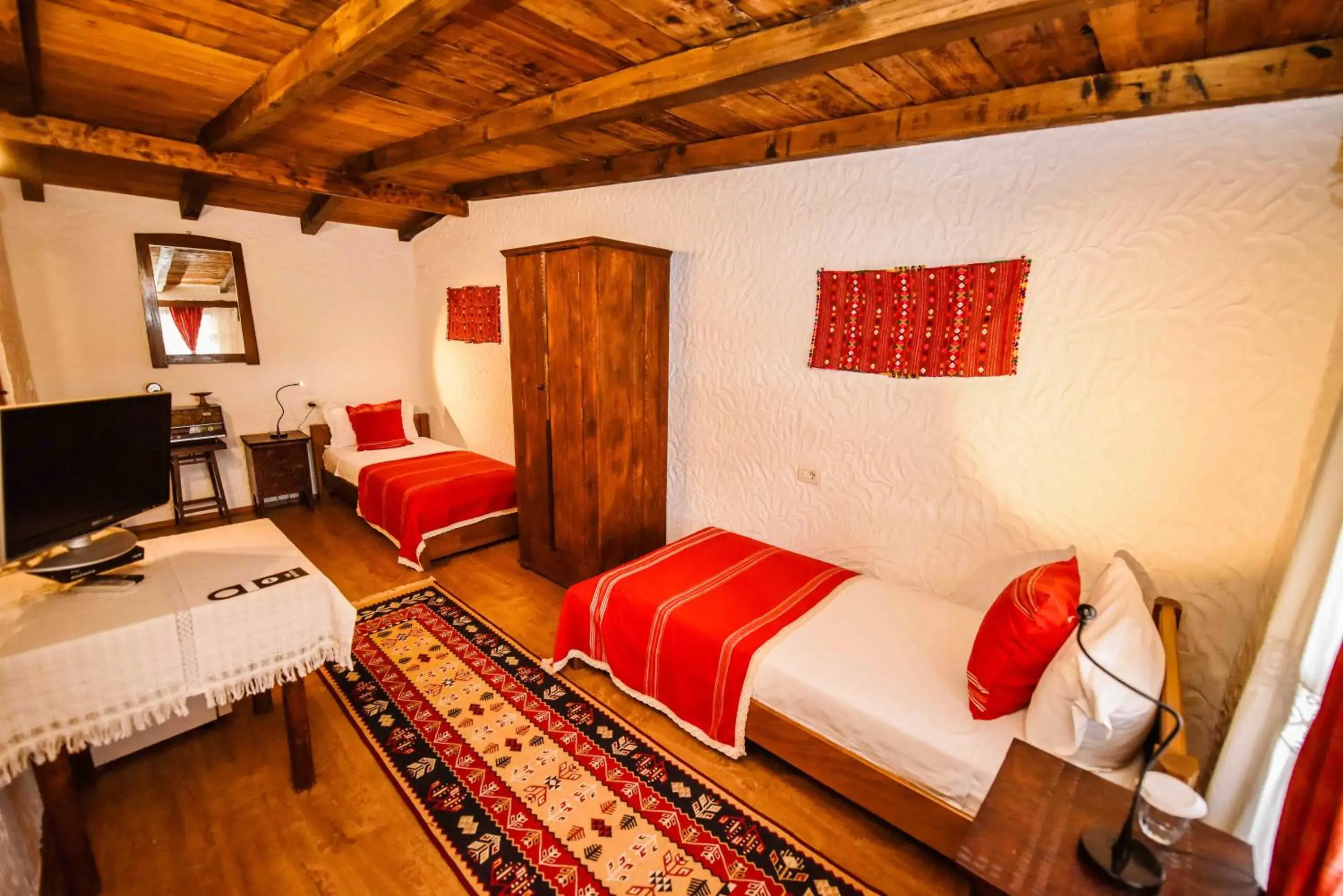 Twin Room in Hotel Tradita Twin Room in Hotel Tradita