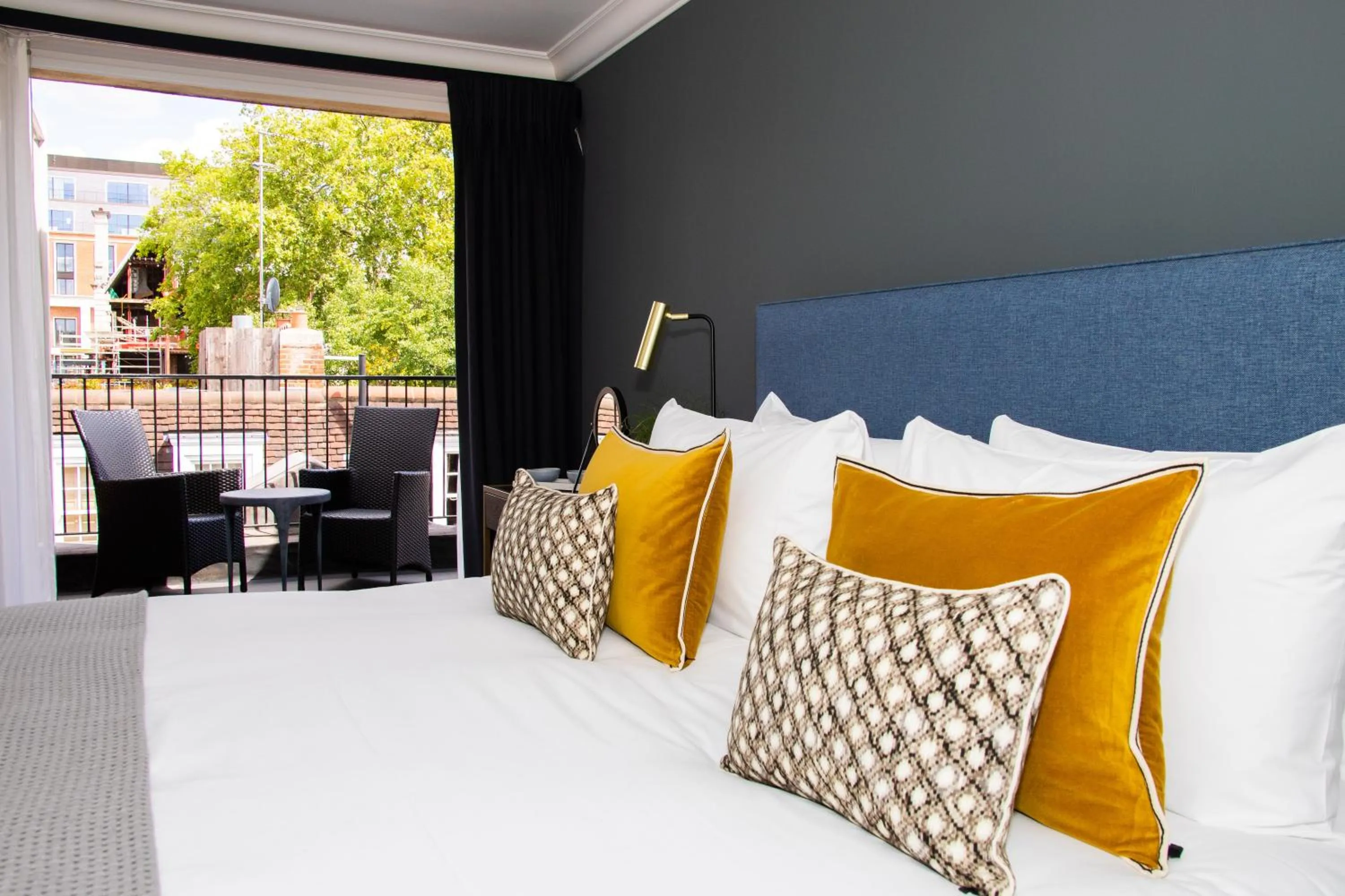 Balcony/Terrace, Bed in Native Mayfair