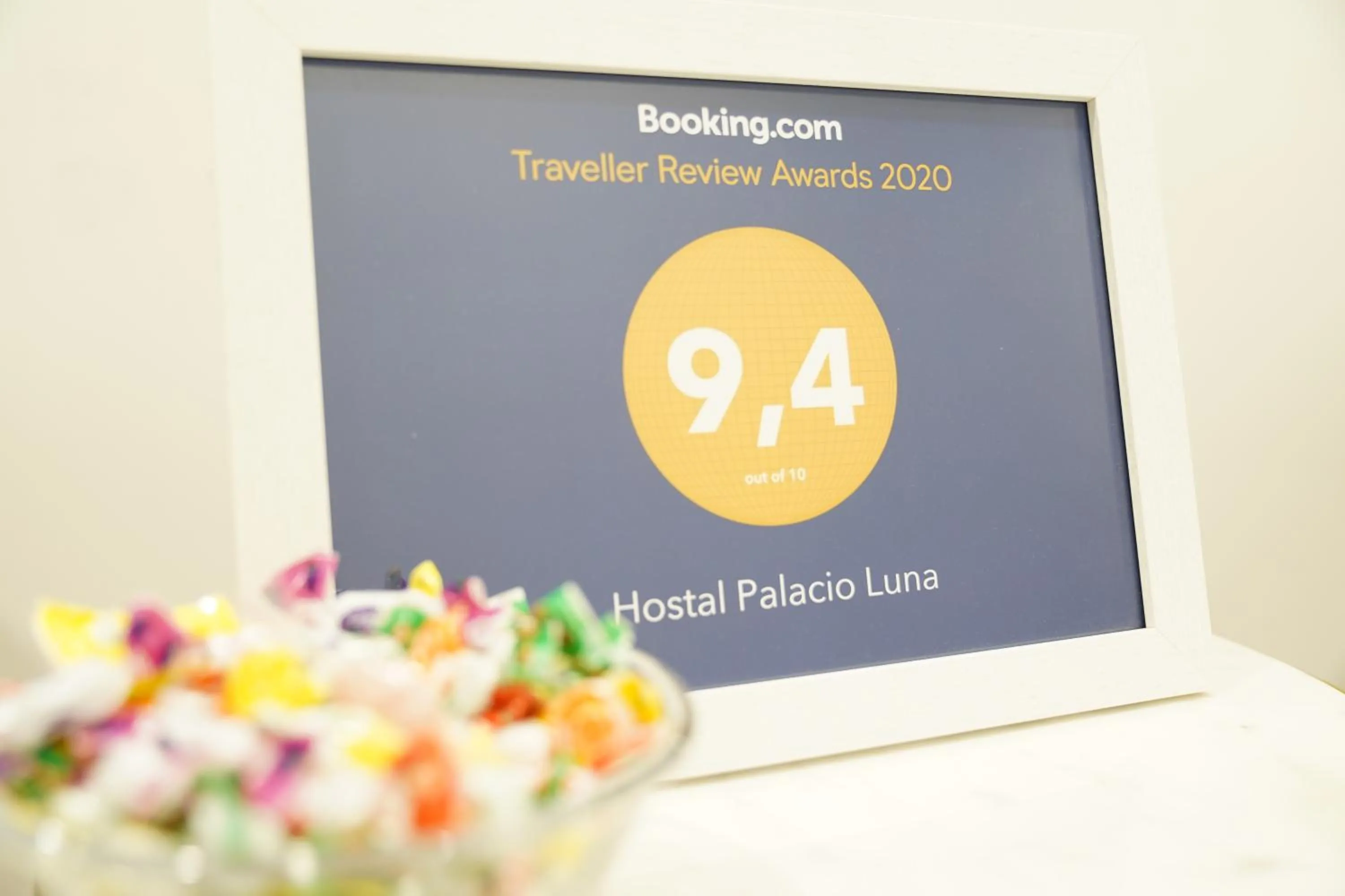 Logo/Certificate/Sign in Hostal Palacio Luna