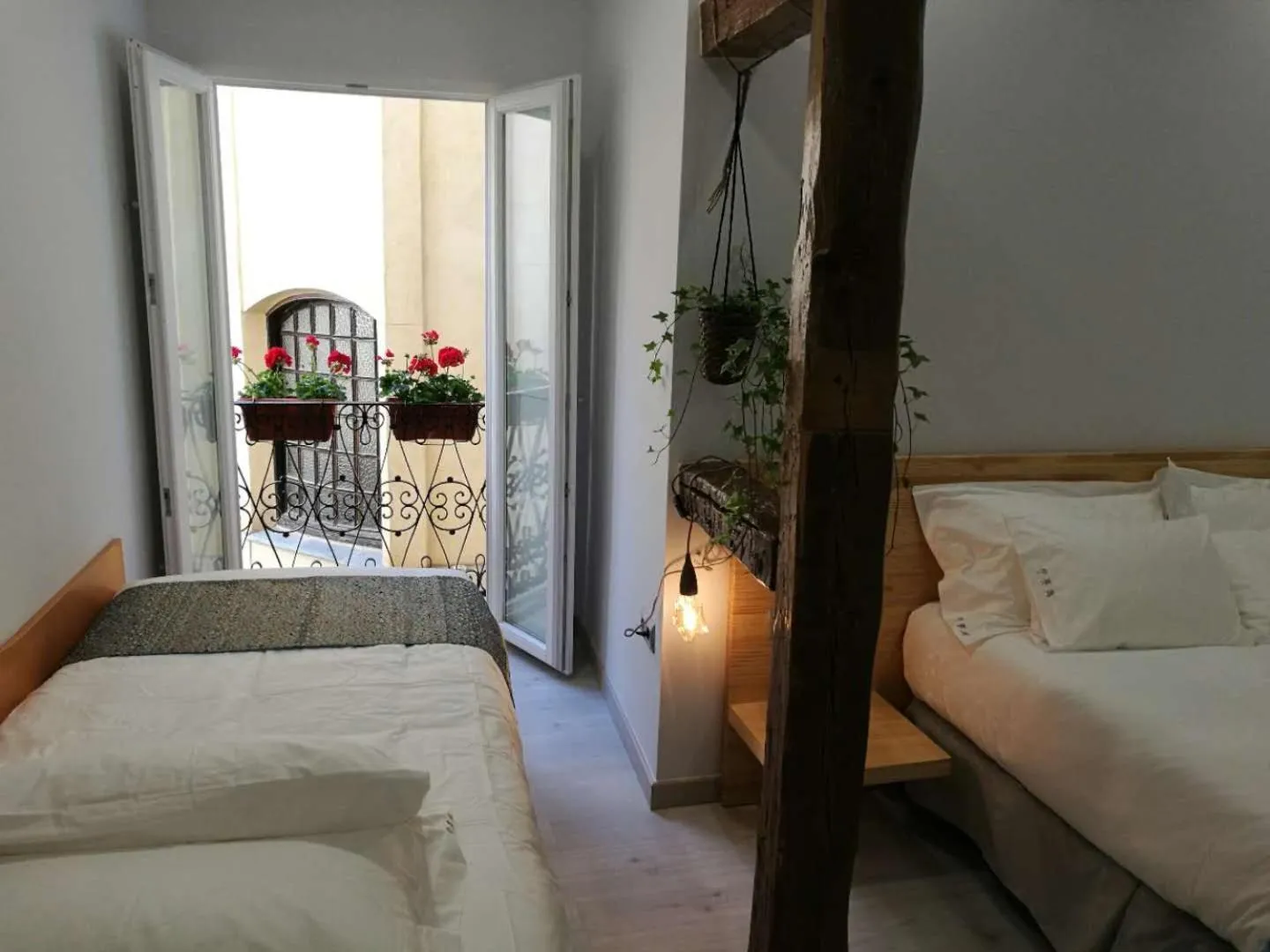 Bed in Hostal Palacio Luna