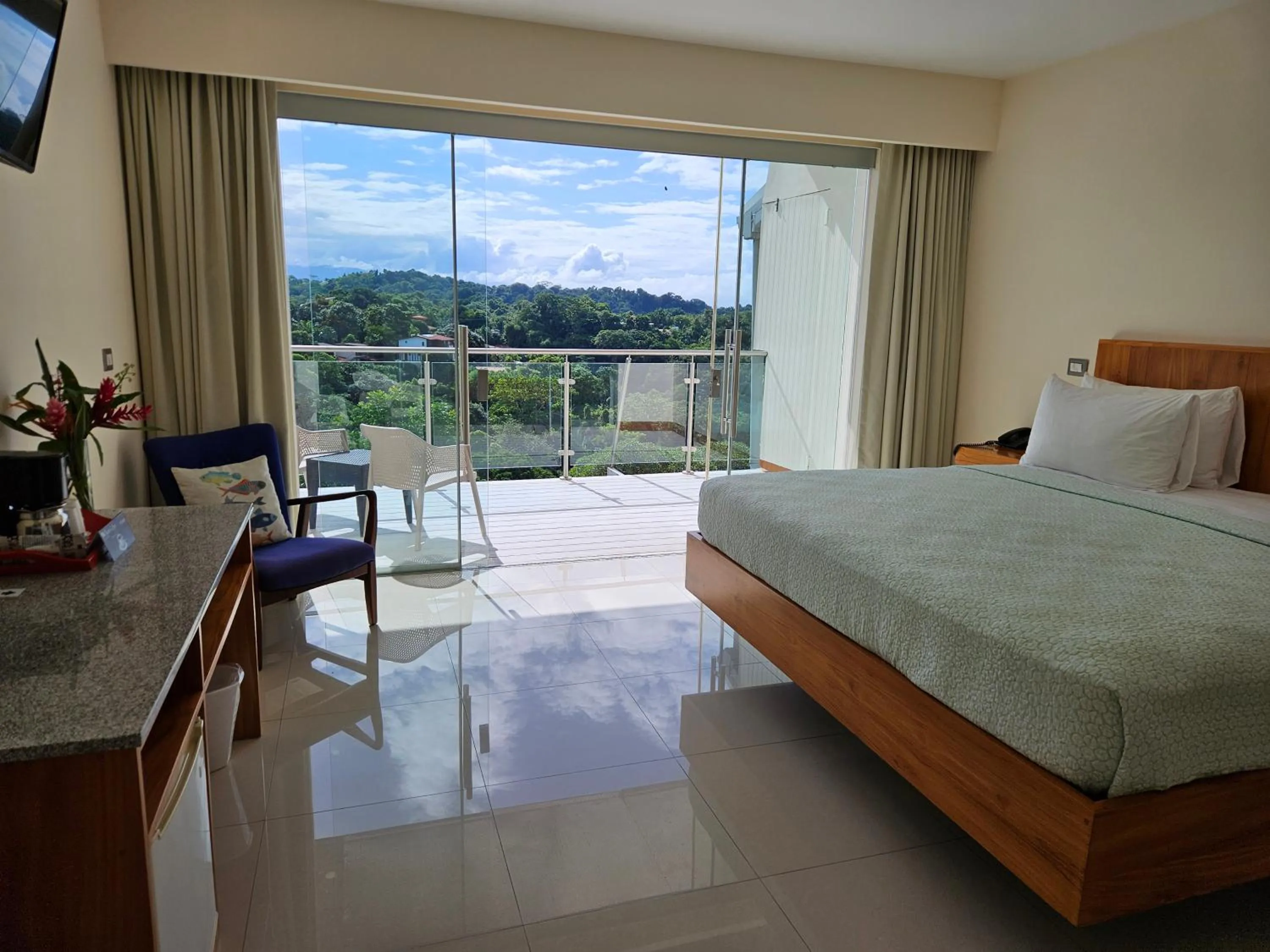 Bed in Hotel La Mariposa