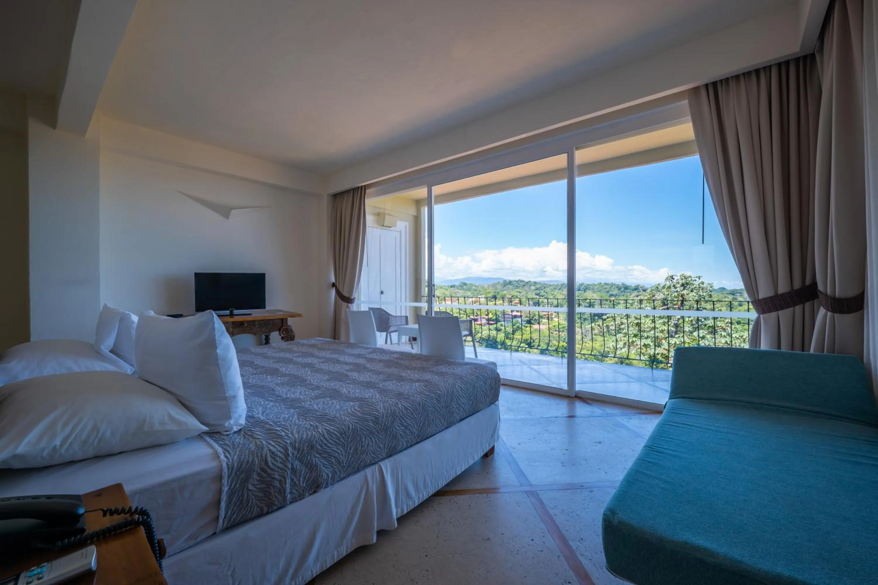 Bed in Hotel La Mariposa