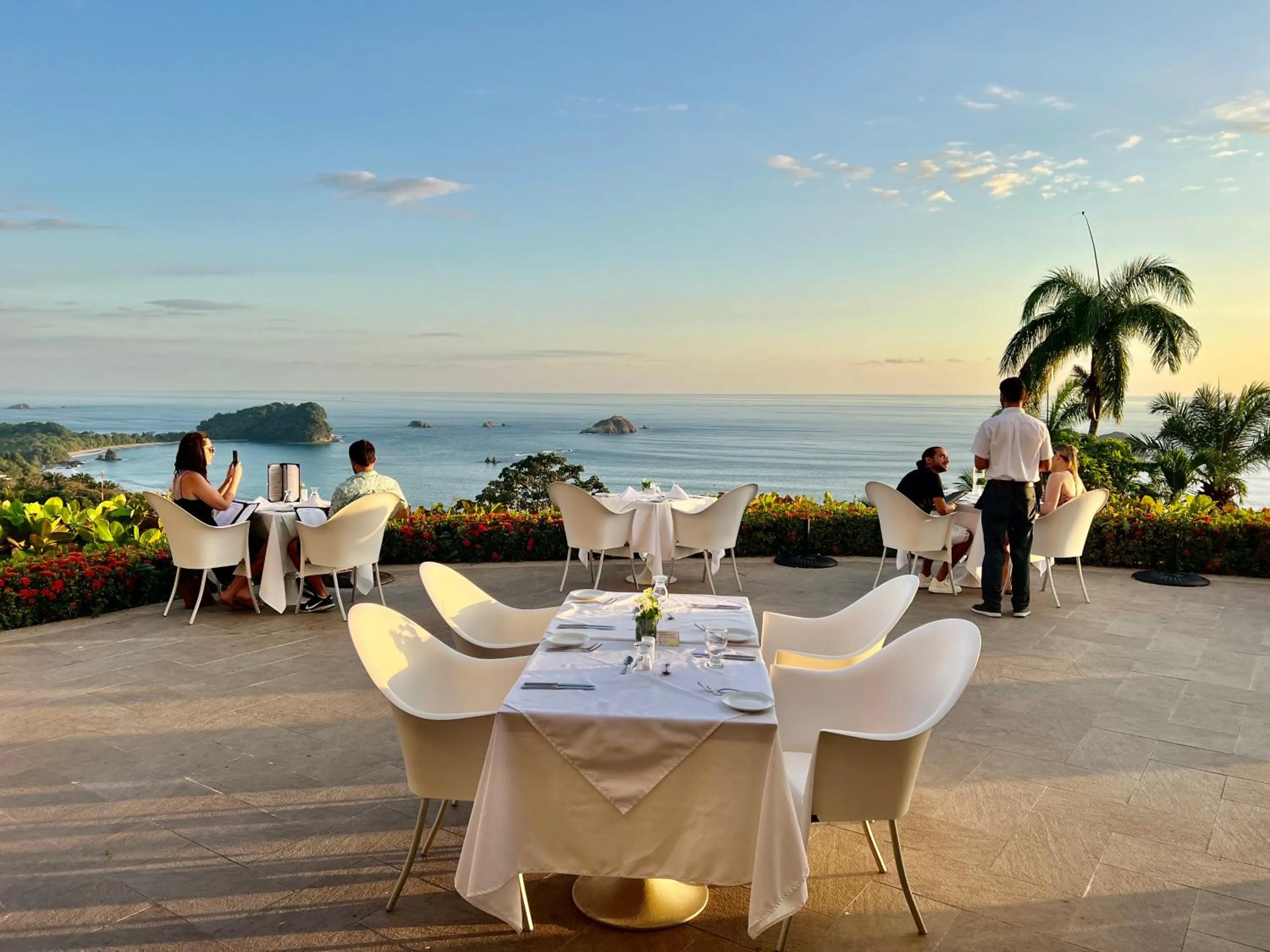 Restaurant/places to eat in Hotel La Mariposa